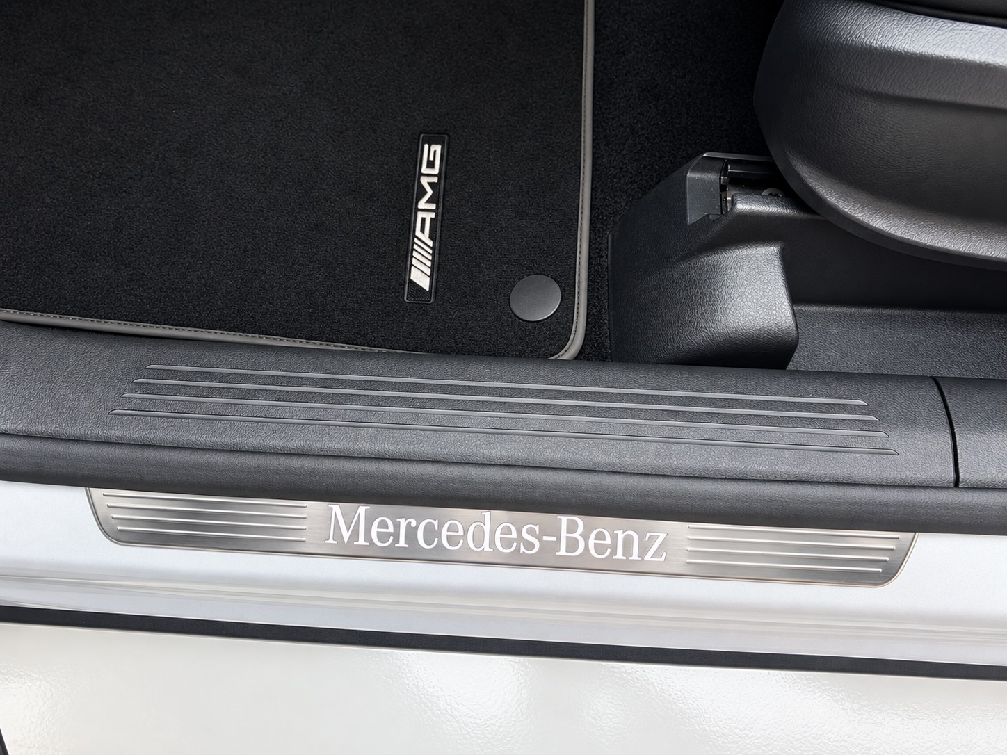 MERCEDES-BENZ GLA 250 4MATIC AMG Line (CH) | VOLLAUSSTATTUNG - 30