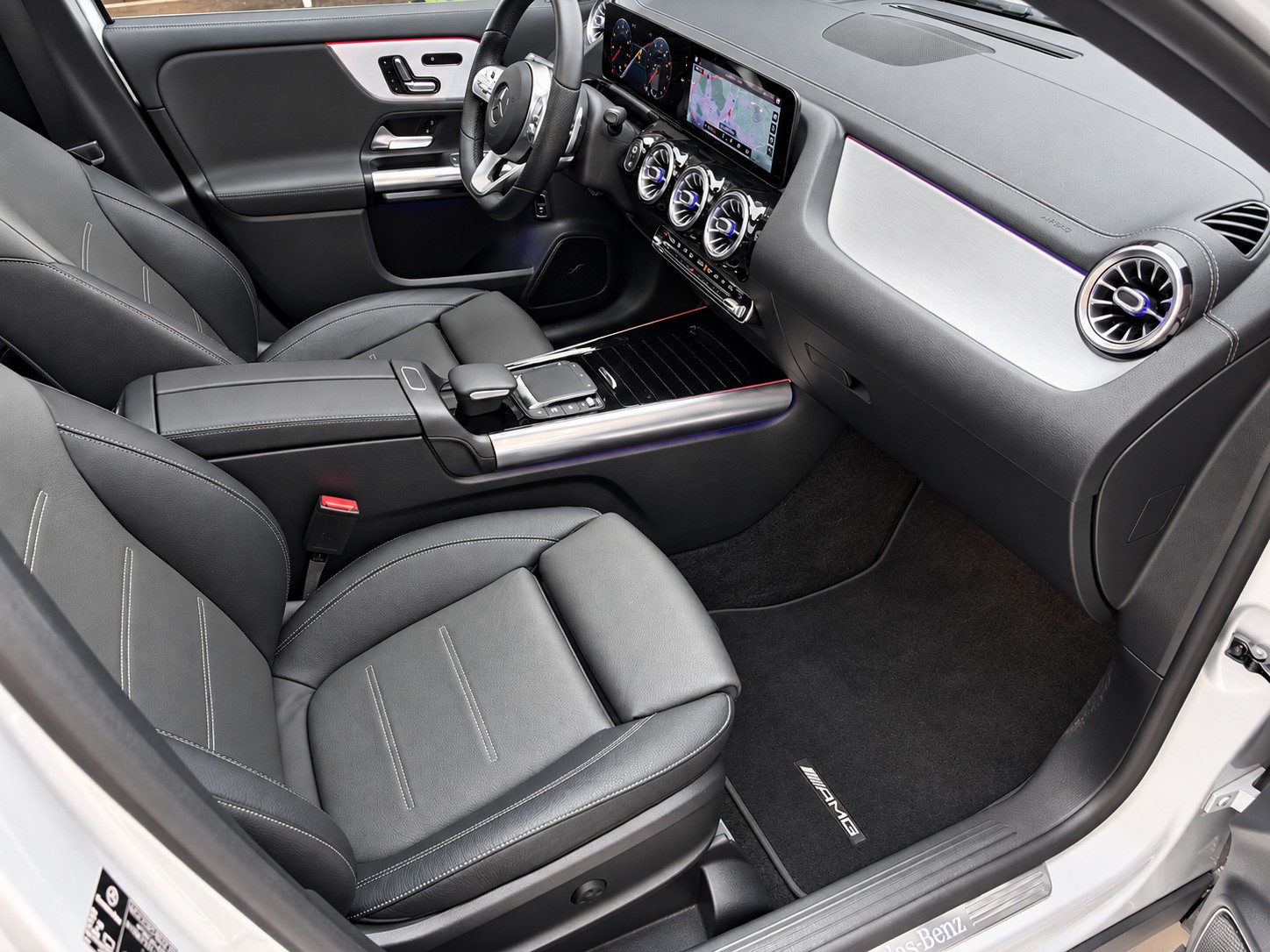 MERCEDES-BENZ GLA 250 4MATIC AMG Line (CH) | VOLLAUSSTATTUNG - 14