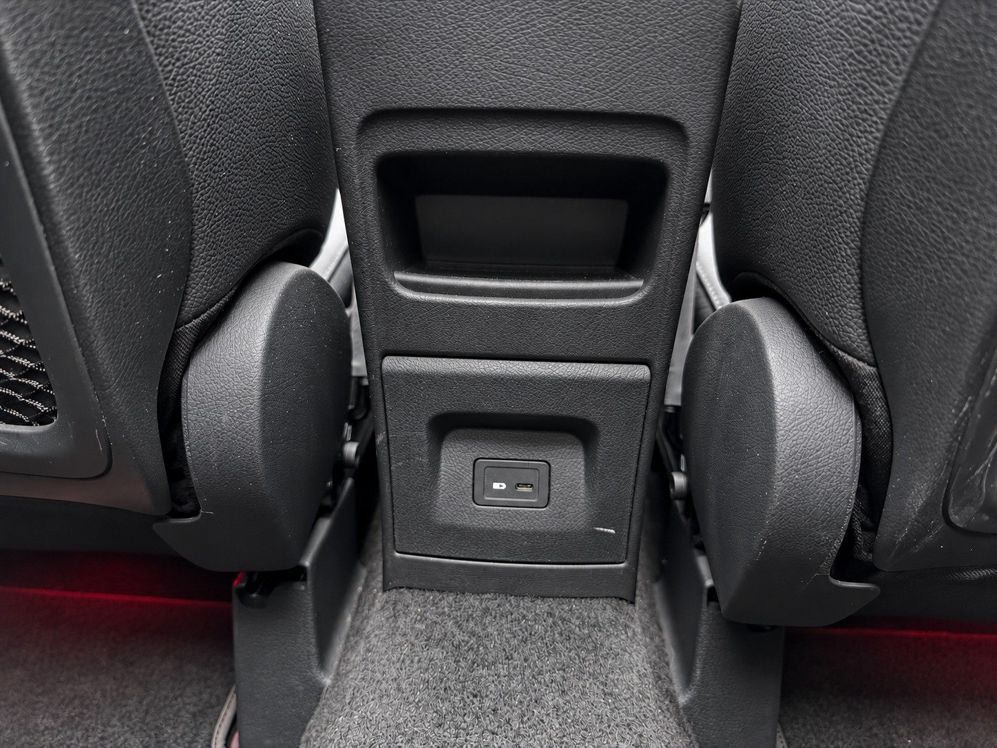 MERCEDES-BENZ GLA 250 4MATIC AMG Line (CH) | VOLLAUSSTATTUNG - 31