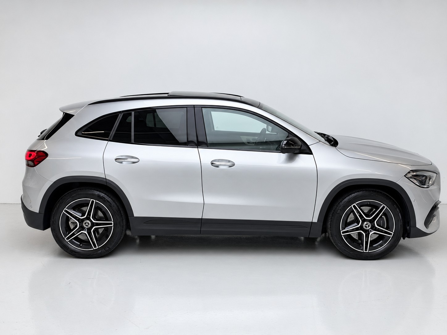 MERCEDES-BENZ GLA 250 4MATIC AMG Line (CH) | VOLLAUSSTATTUNG - 6