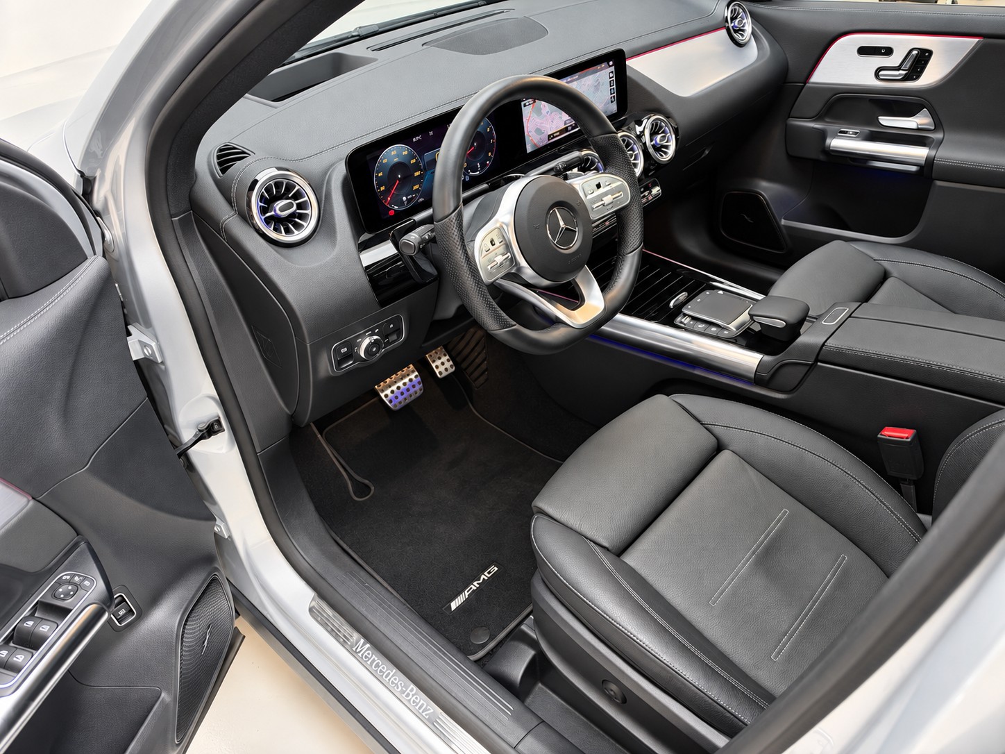 MERCEDES-BENZ GLA 250 4MATIC AMG Line (CH) | VOLLAUSSTATTUNG - 9
