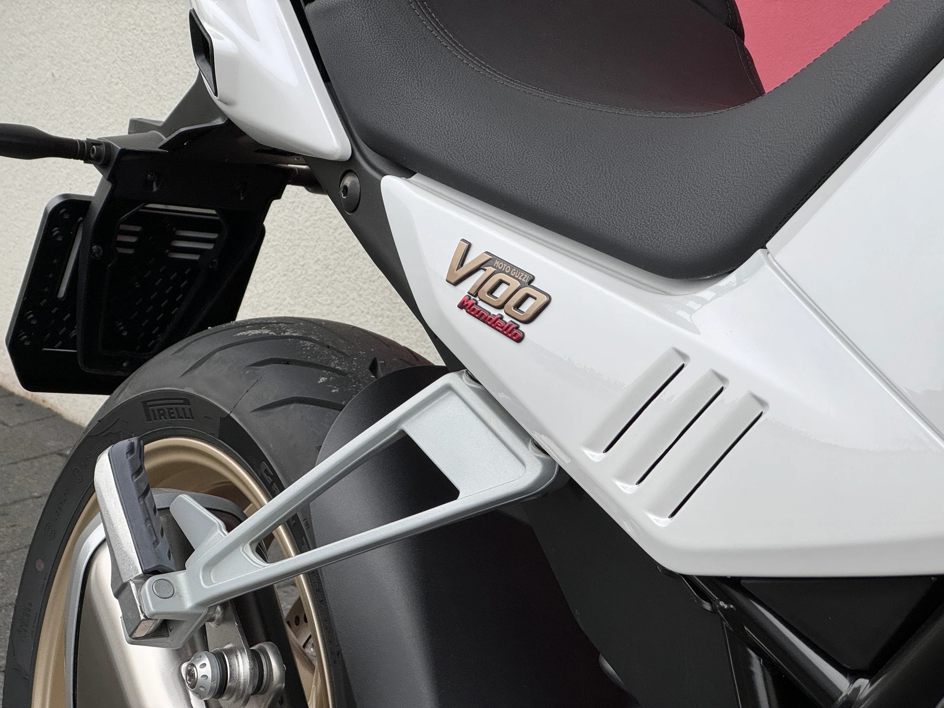 MOTO GUZZI V100 Mandello - 13