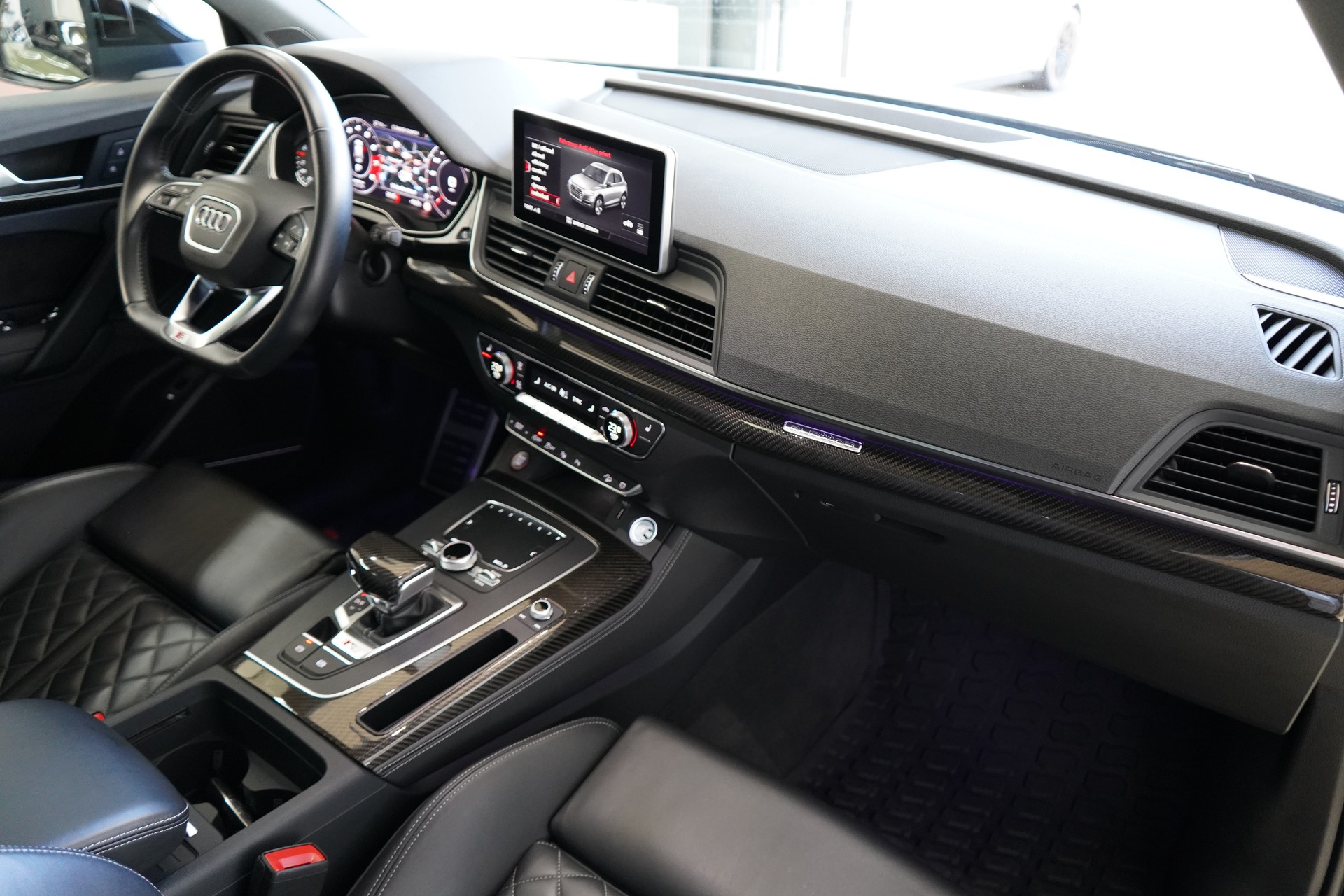 AUDI SQ5 3.0 TFSI quattro S-tronic - 28