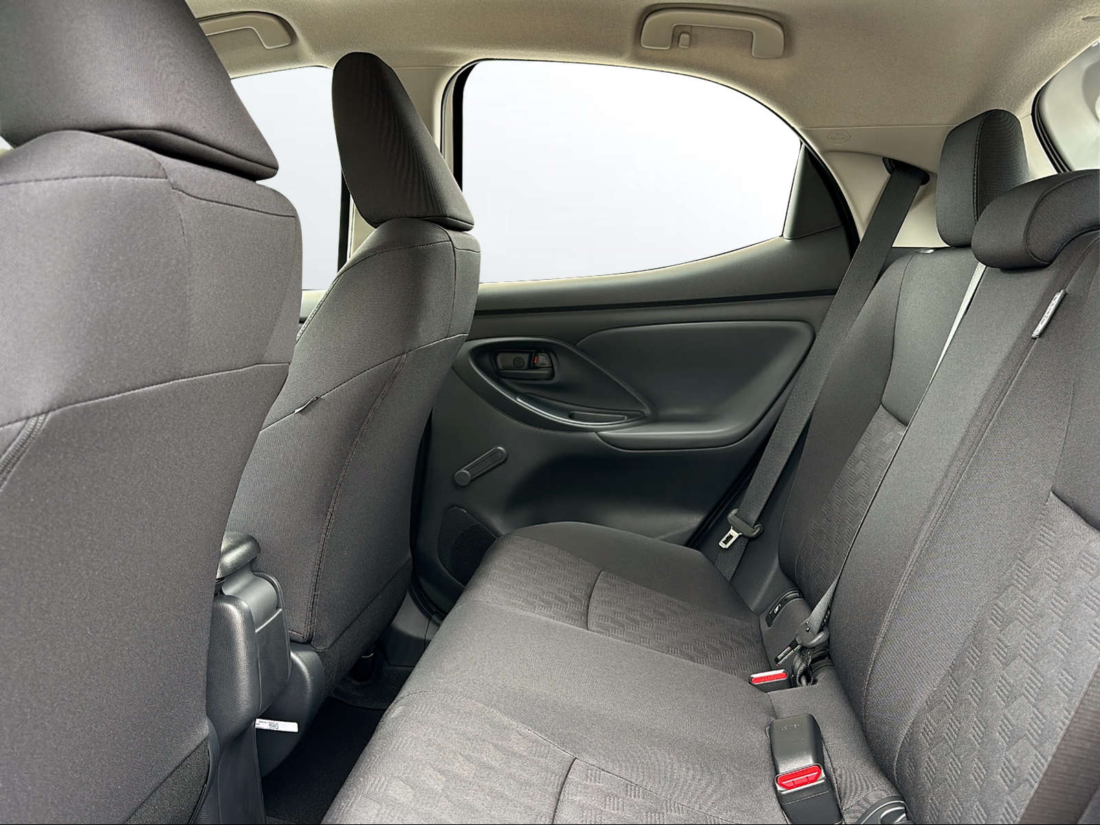 TOYOTA Yaris 1.5 Comfort e-CVT - 9