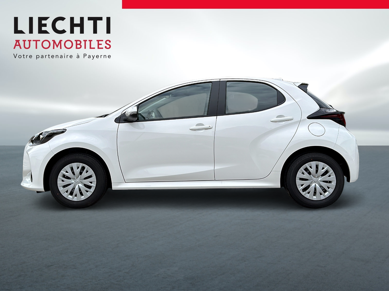 TOYOTA Yaris 1.5 Comfort e-CVT - 2