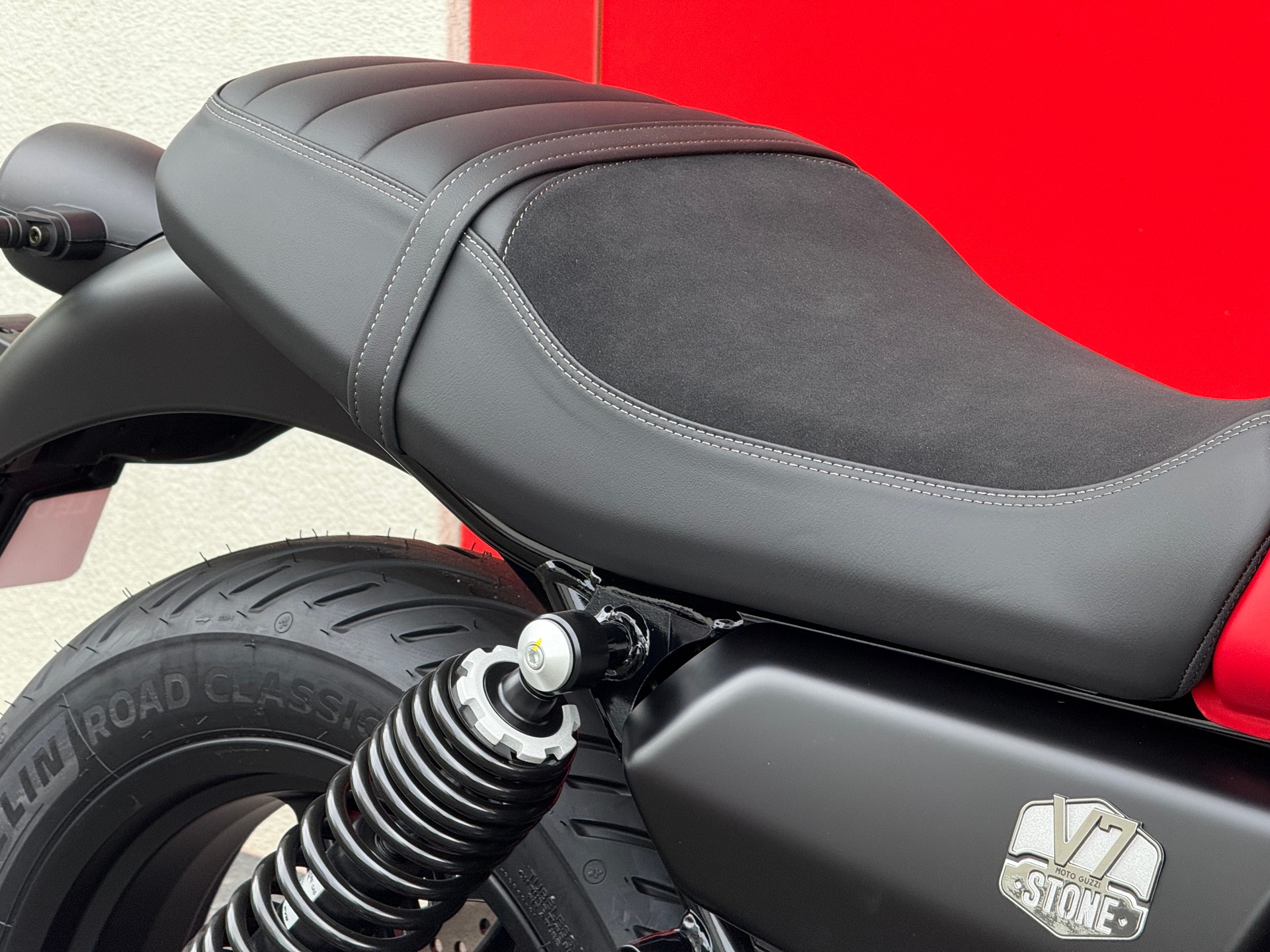 MOTO GUZZI V7 IV 850 Stone - 9