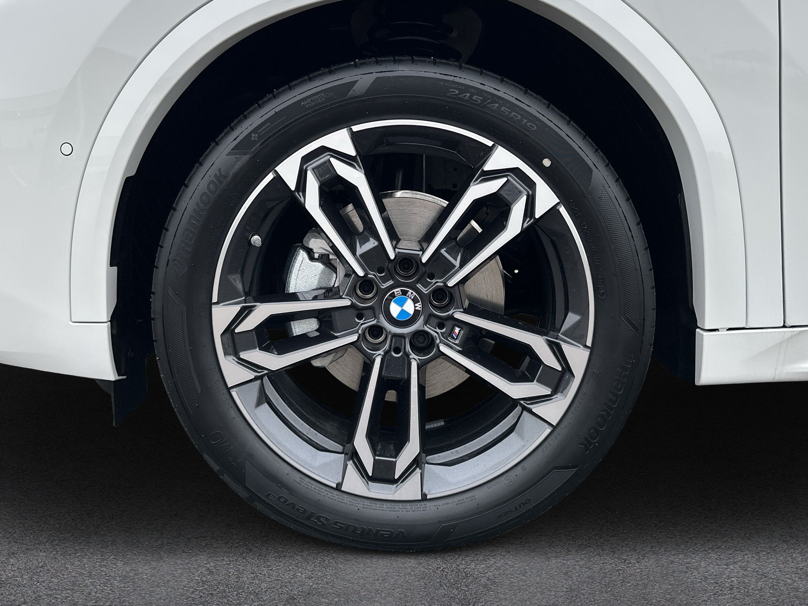 BMW iX2 eDrive 20 M Sport **Action de leasing à 0.9%** - 9