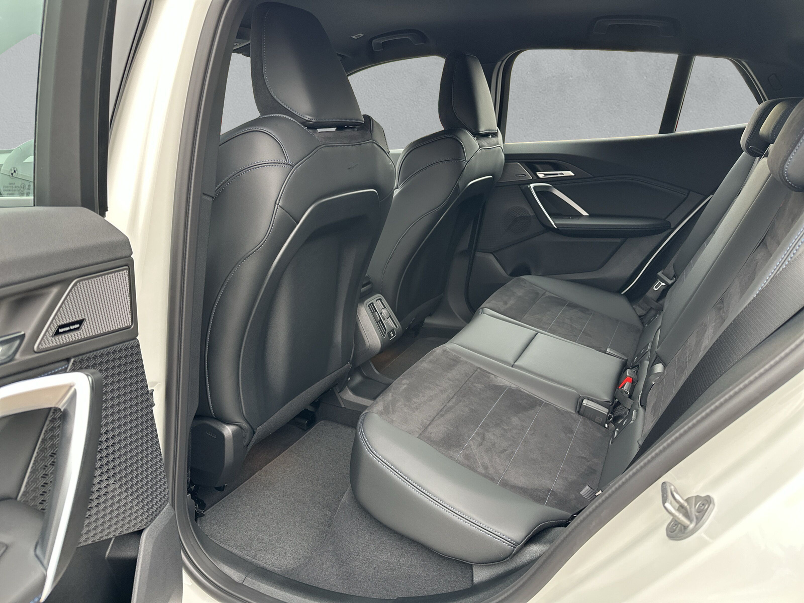 BMW iX2 eDrive 20 M Sport **Action de leasing à 0.9%** - 12