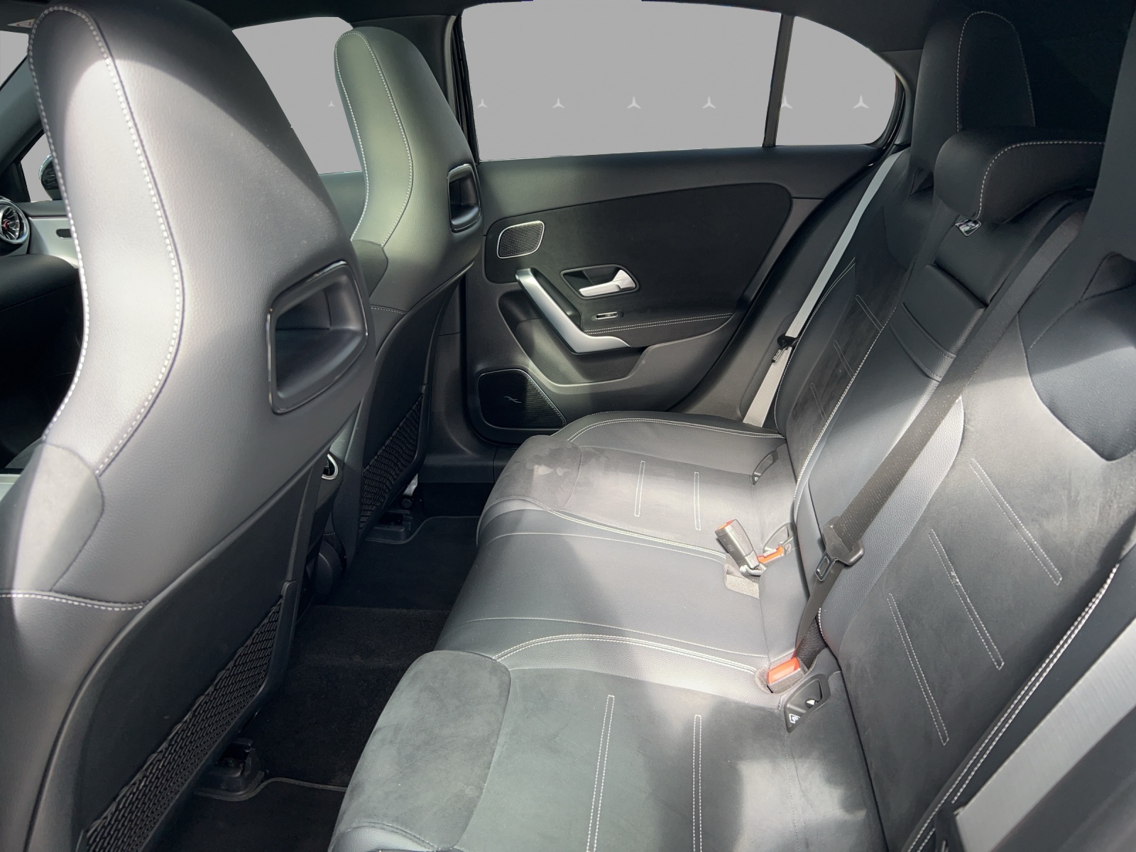 MERCEDES-BENZ A 250 4Matic 8G-DCT - 14