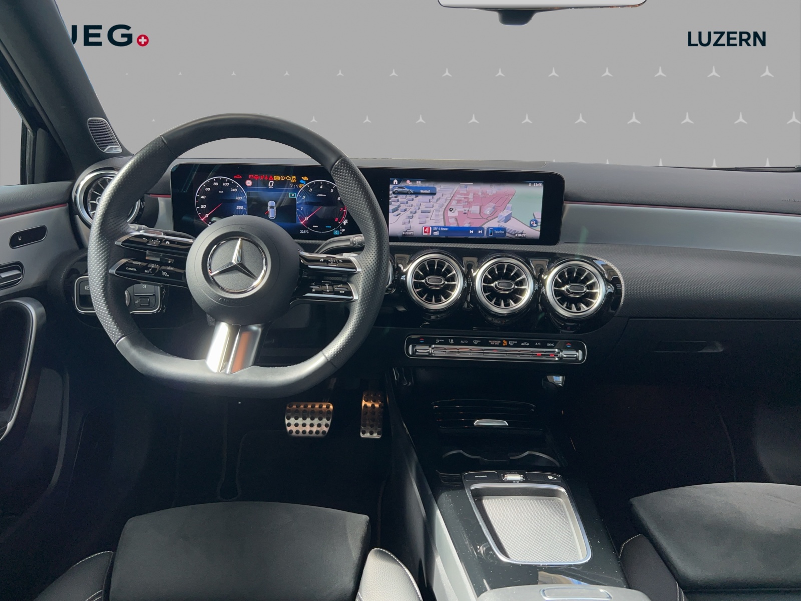 MERCEDES-BENZ A 250 4Matic 8G-DCT - 11