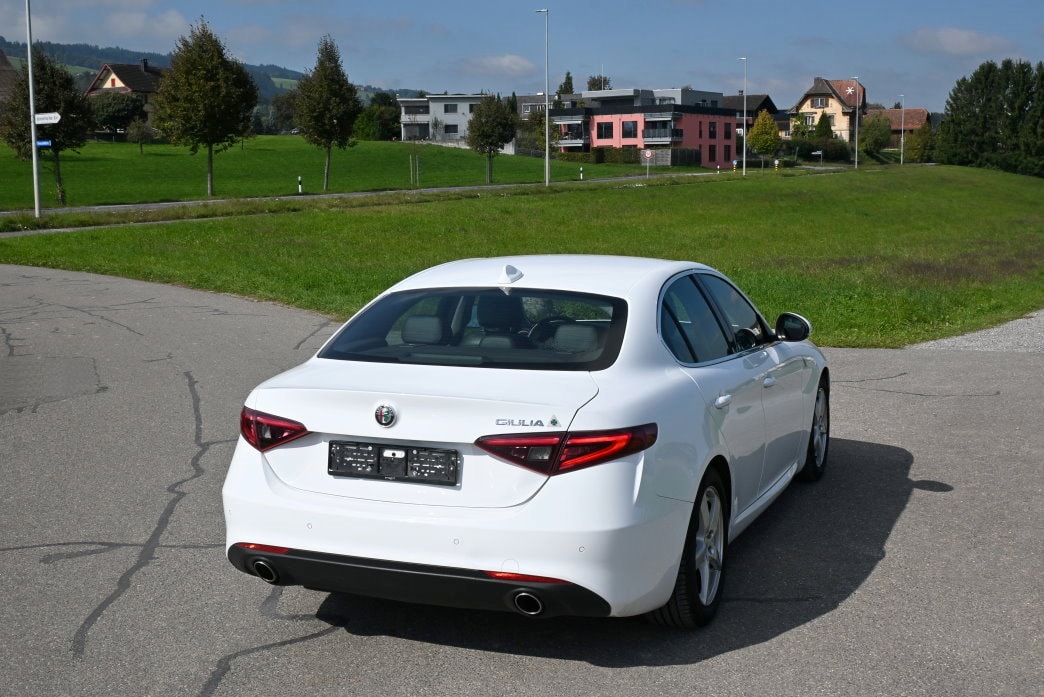ALFA ROMEO Giulia 2.2 JTDM Super Automatic - 3