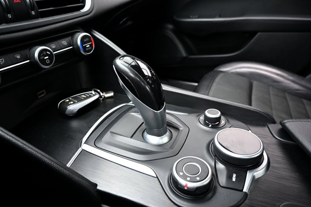 ALFA ROMEO Giulia 2.2 JTDM Super Automatic - 10