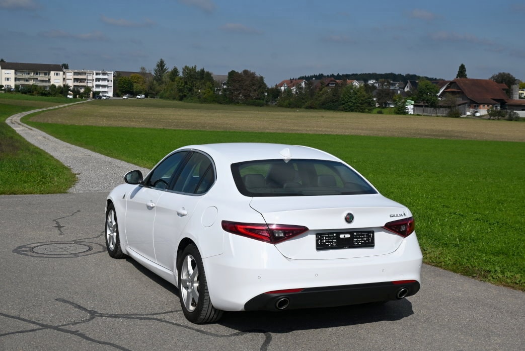 ALFA ROMEO Giulia 2.2 JTDM Super Automatic - 4