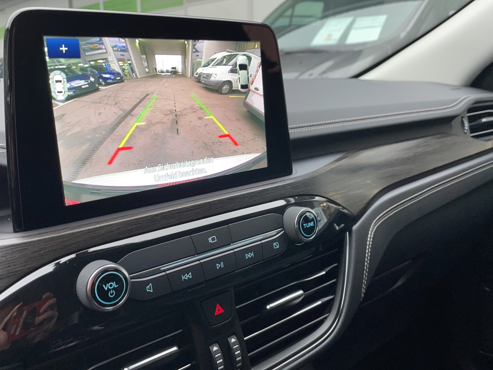 FORD Kuga 2.5 Plug-in Hybrid Vignale - 16