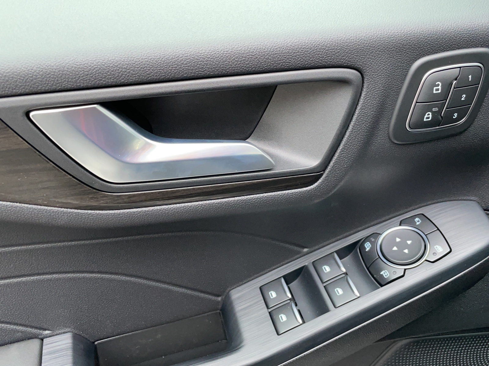 FORD Kuga 2.5 Plug-in Hybrid Vignale - 11