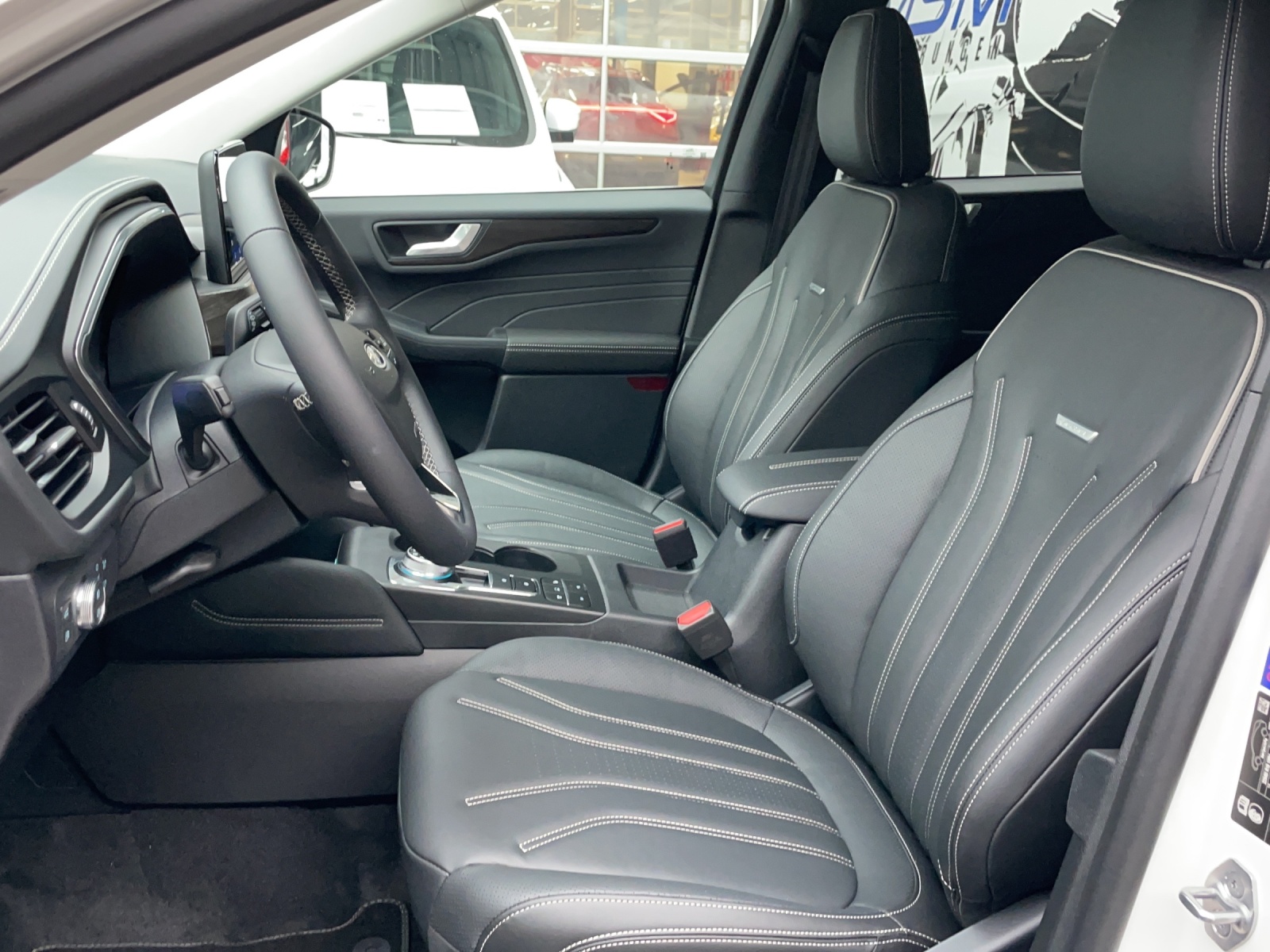 FORD Kuga 2.5 Plug-in Hybrid Vignale - 6
