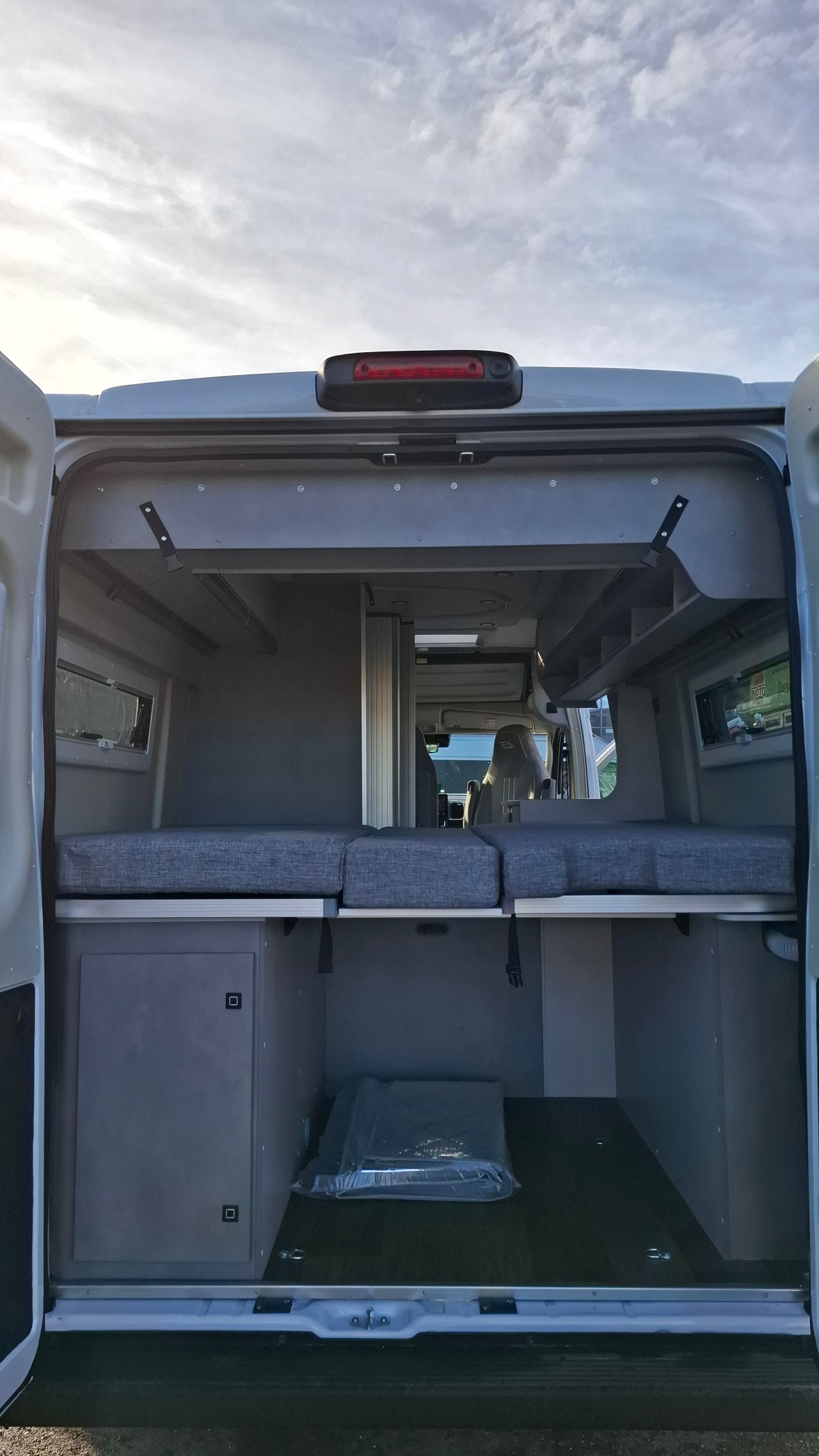 PÖSSL Summit Shine 600 LR Automatique 6 mètres (Chauffage diesel, Pack Hiver) - 11