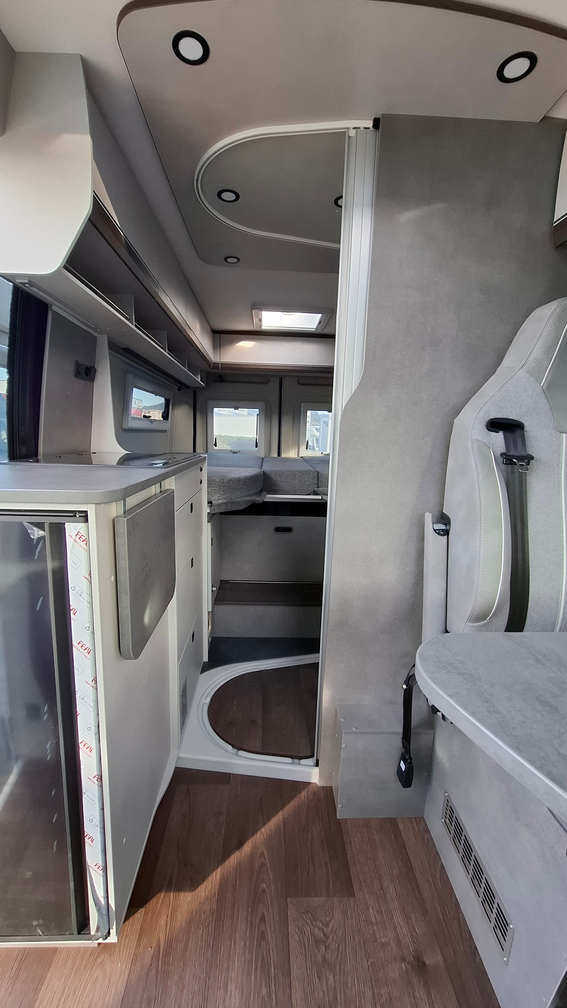 PÖSSL Summit Shine 600 LR Automatique 6 mètres (Chauffage diesel, Pack Hiver) - 7