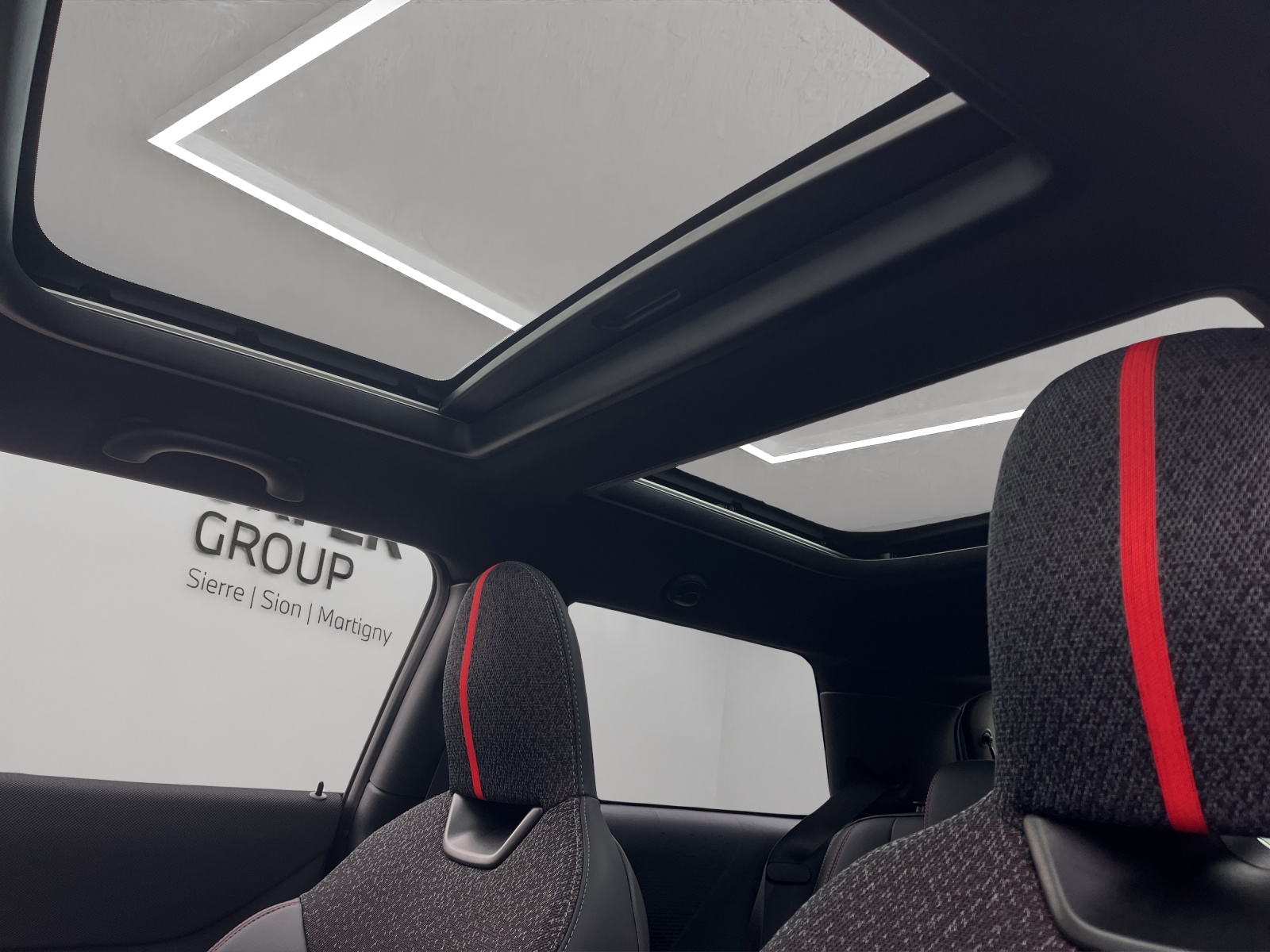 MINI Cooper John Cooper Works DKG - 11