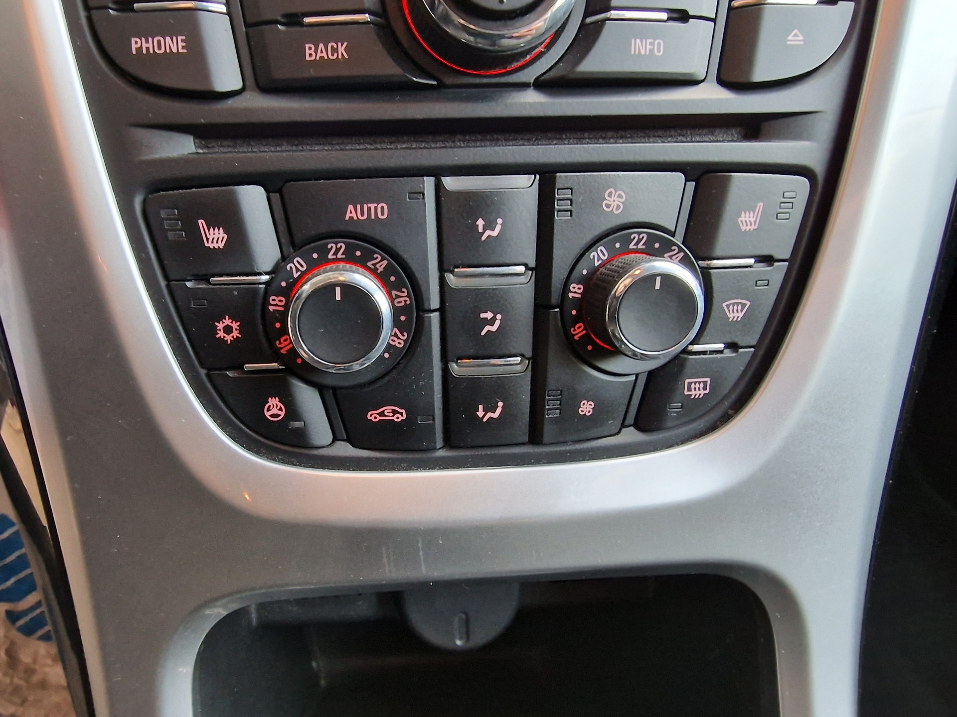 OPEL Astra SportsTourer 2.0 CDTi Sport 12Mt Gara MFK Neu - 16