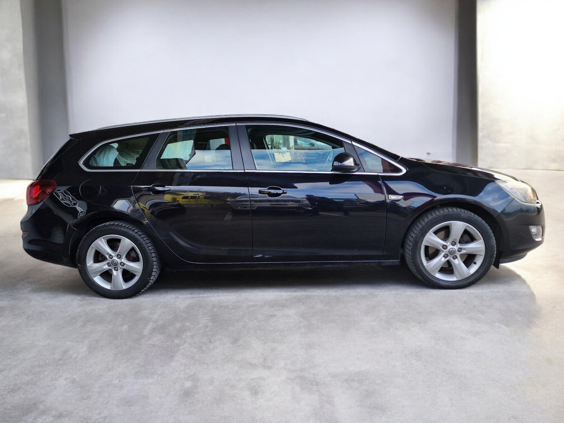 OPEL Astra SportsTourer 2.0 CDTi Sport 12Mt Gara MFK Neu - 5