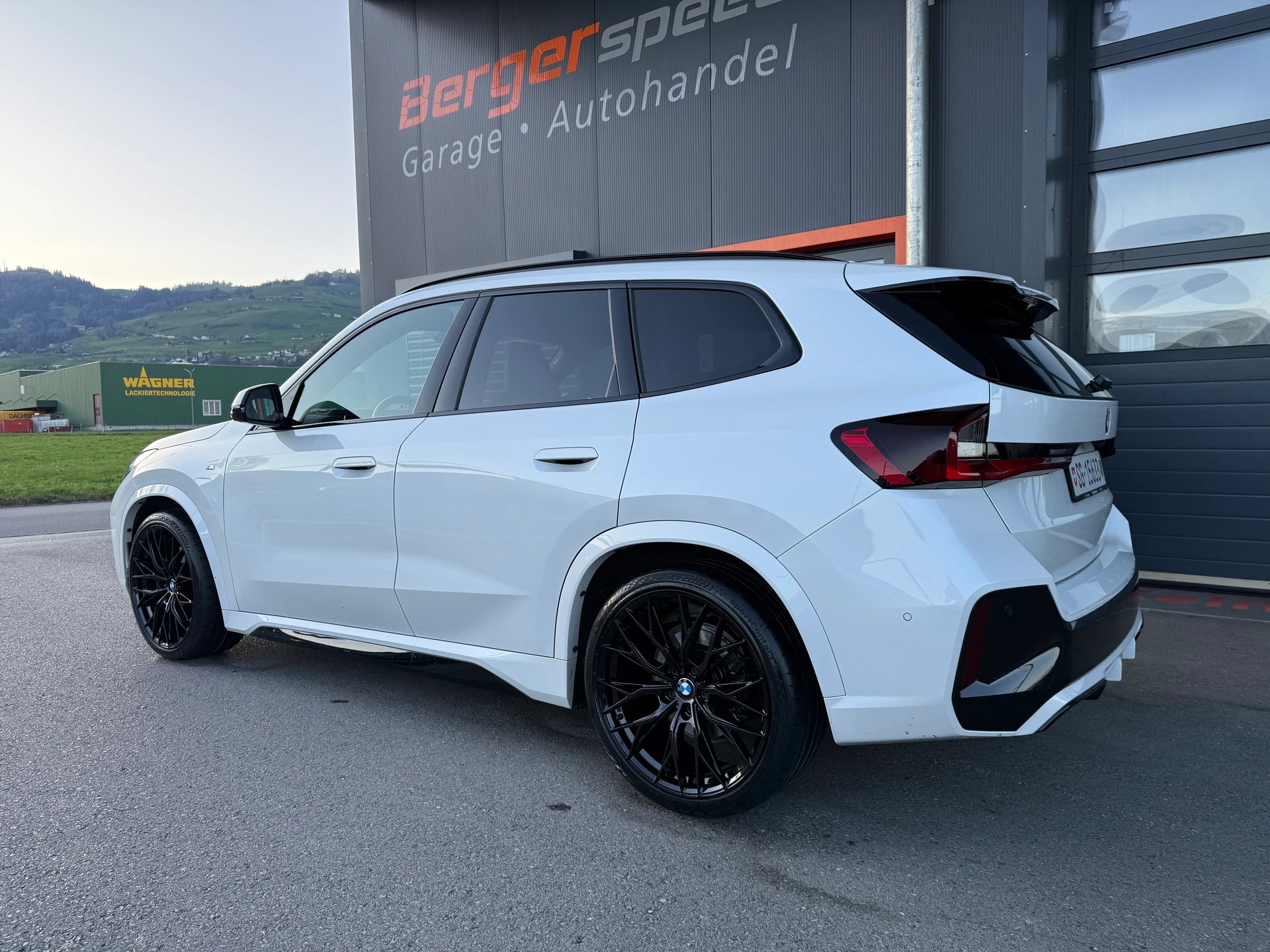 BMW X1 xDrive 23i 48V M Sport - 3