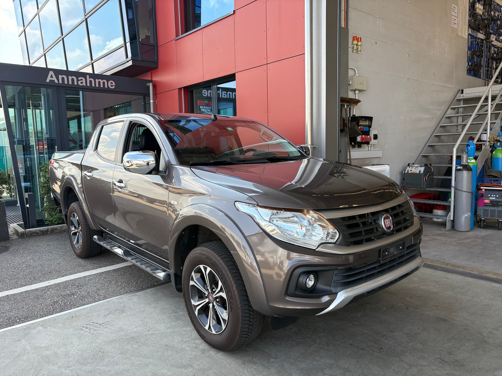 MITSUBISHI L 200 2.4 Diamond Double Cab A - 2