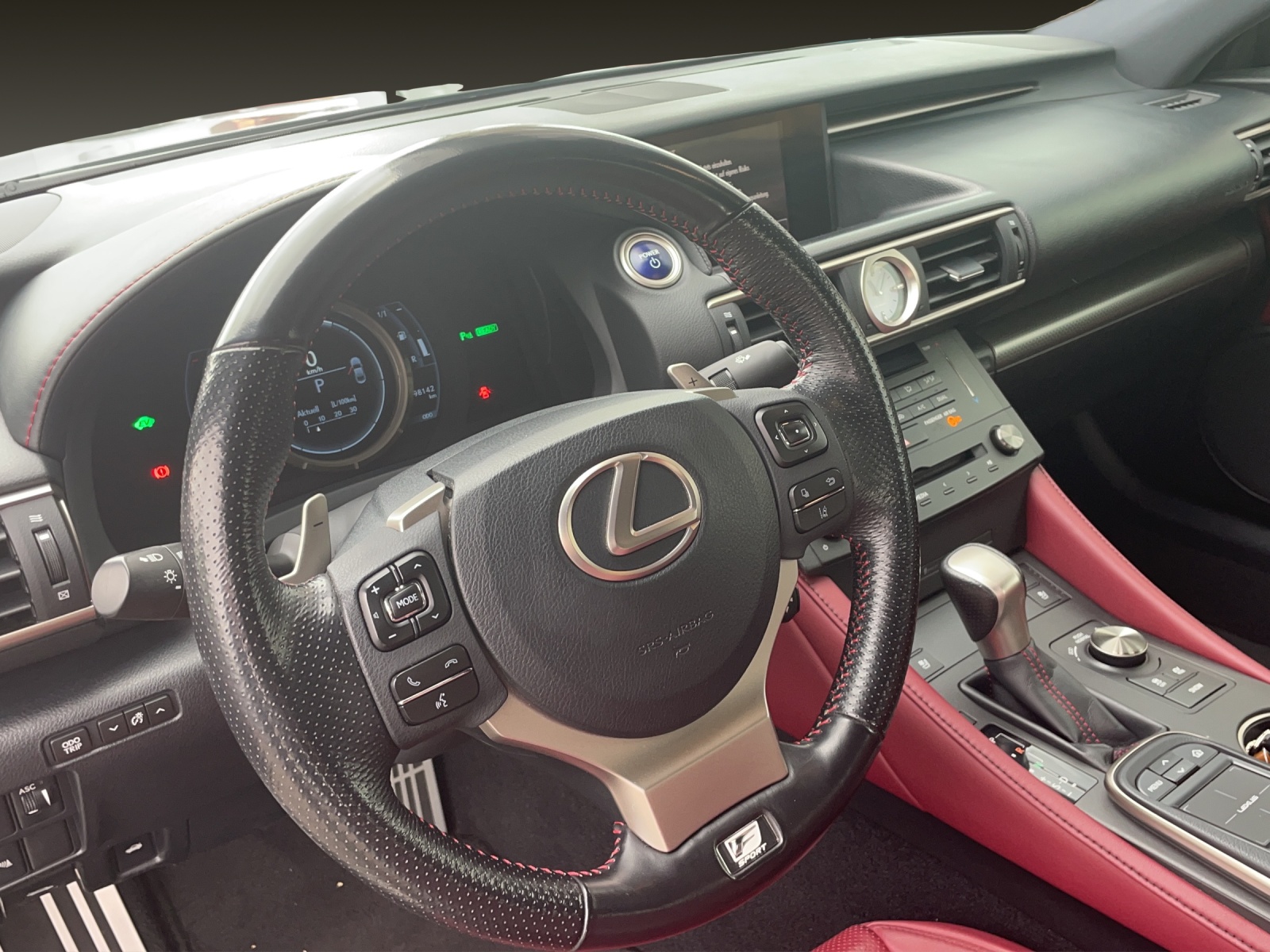 LEXUS RC 300h F-Sport - 7