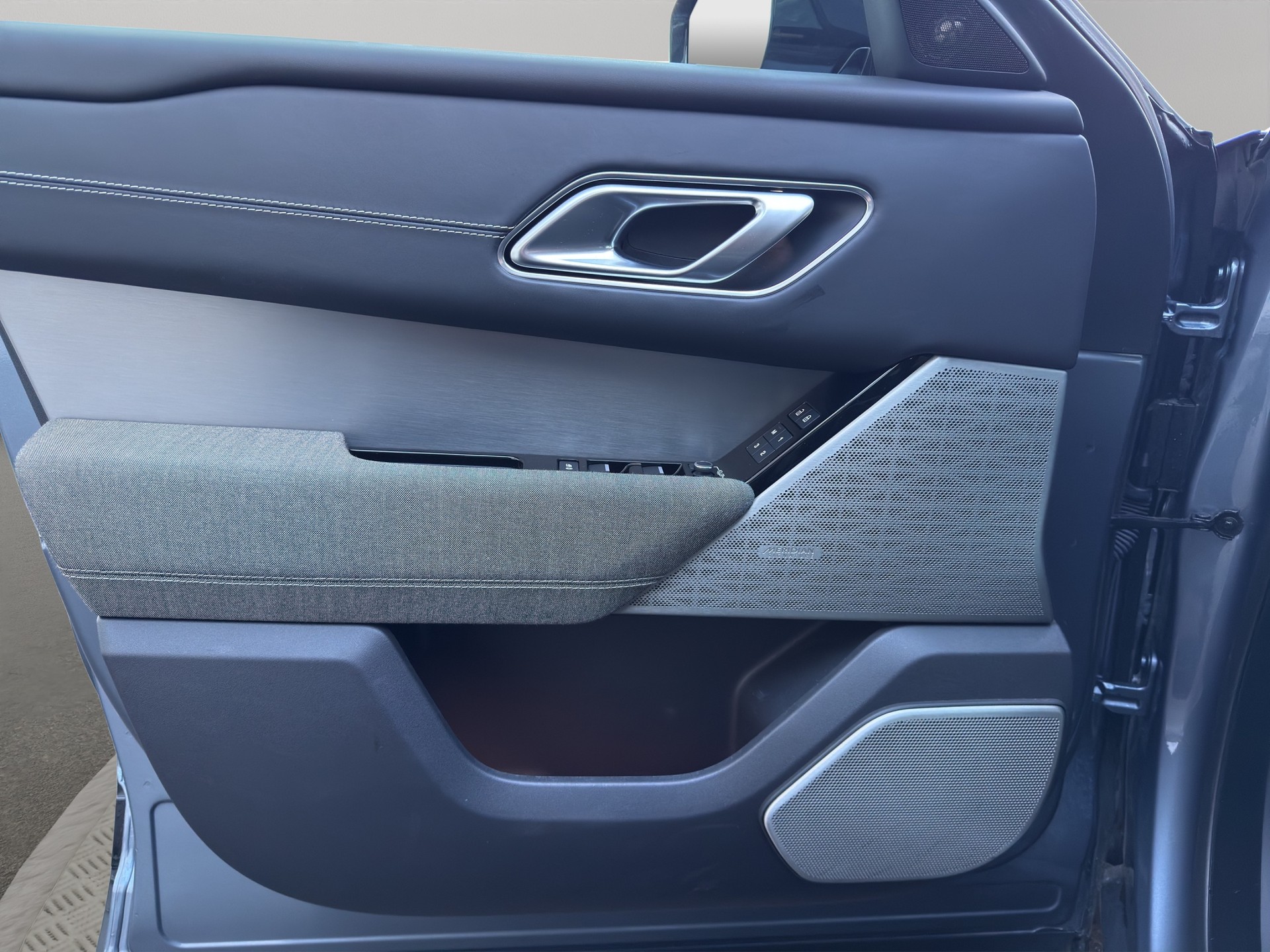 LAND ROVER Range Rover Velar 3.0 I6 R-Dynamic SE - 9