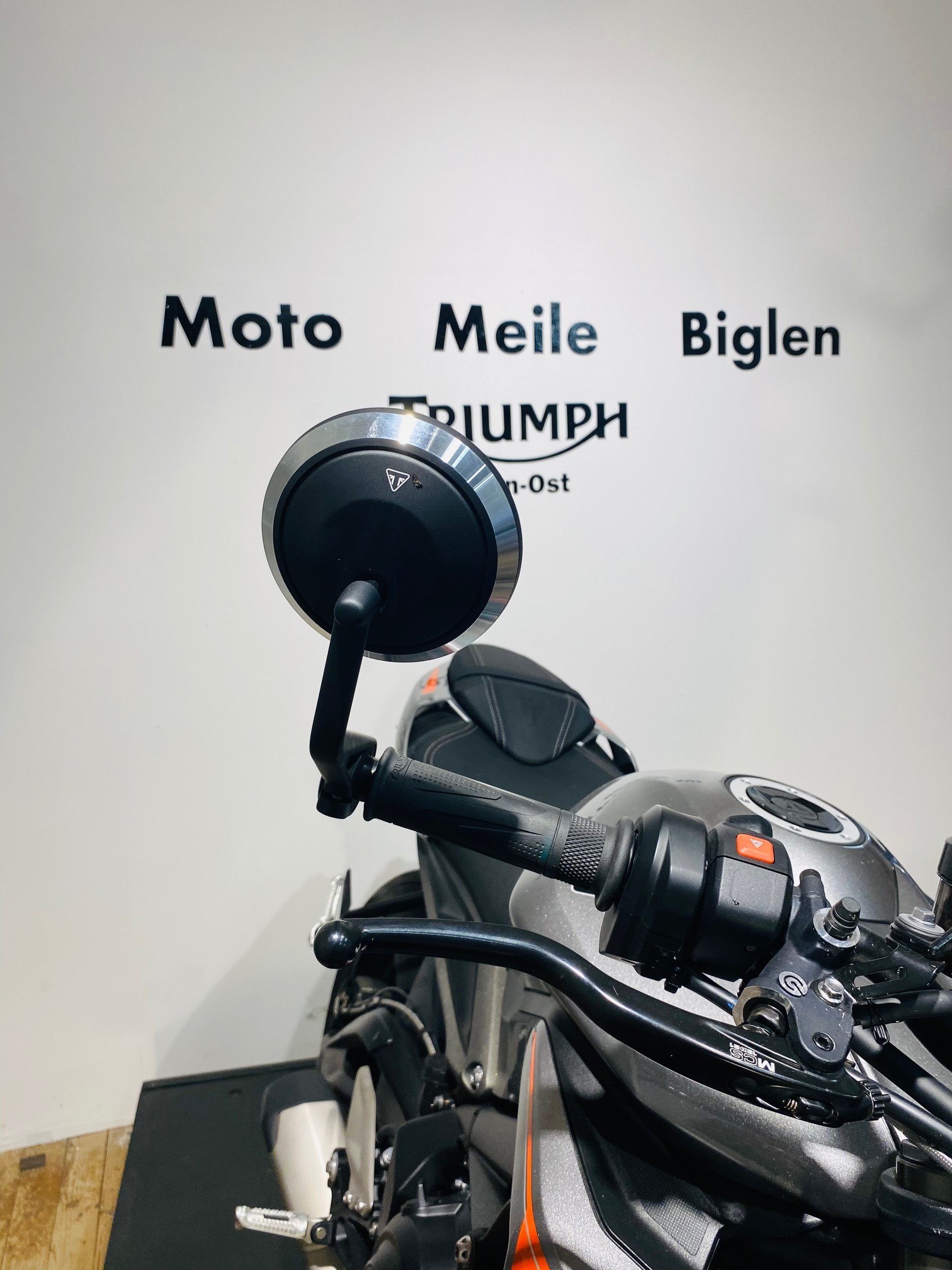 TRIUMPH Street Triple RS 765 - 12