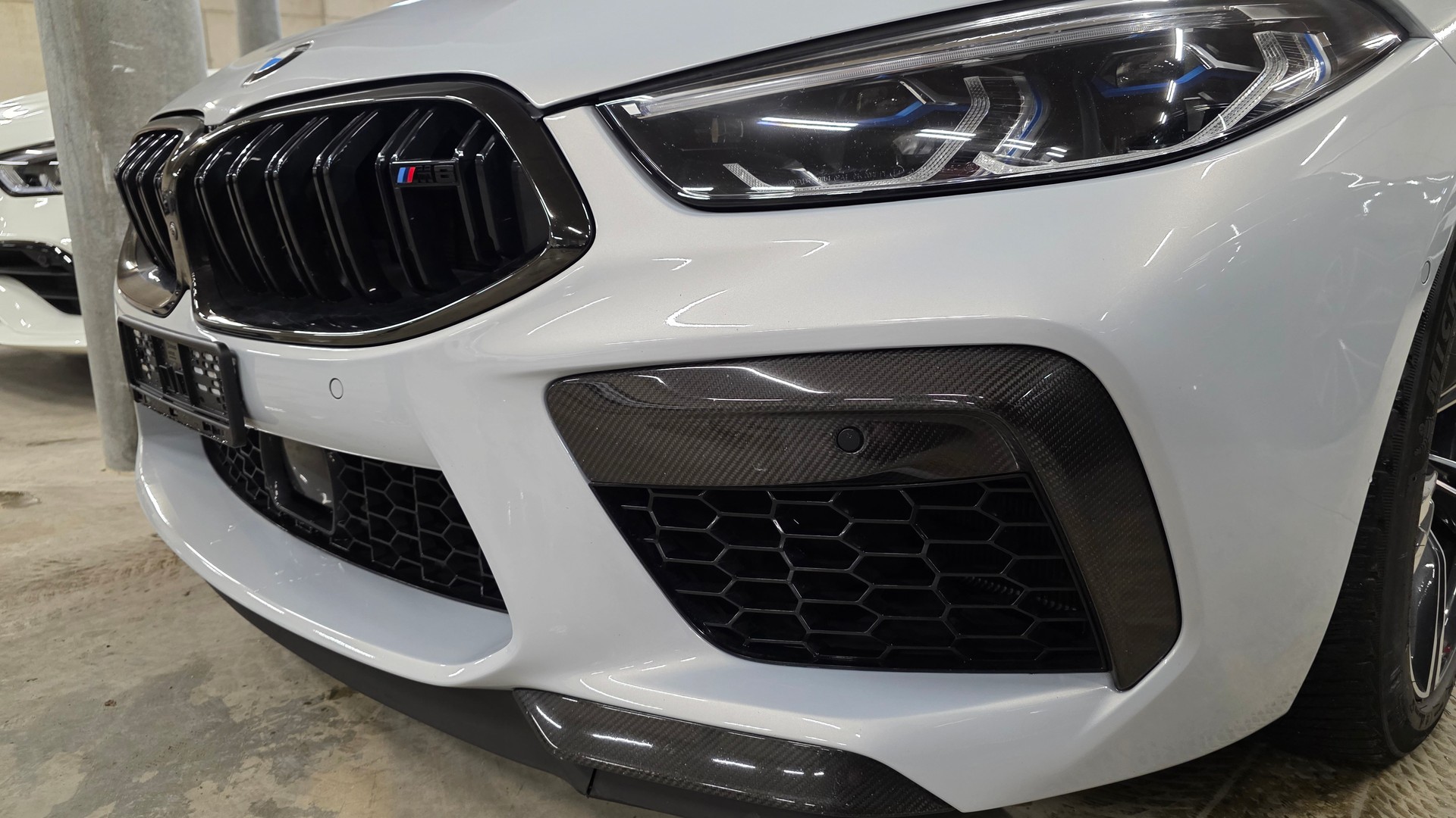 BMW M8 xDrive M Competition Steptronic - 9