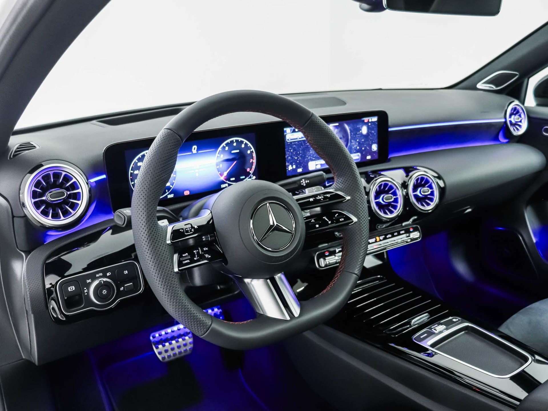 MERCEDES-BENZ A 250 4MATIC - 10