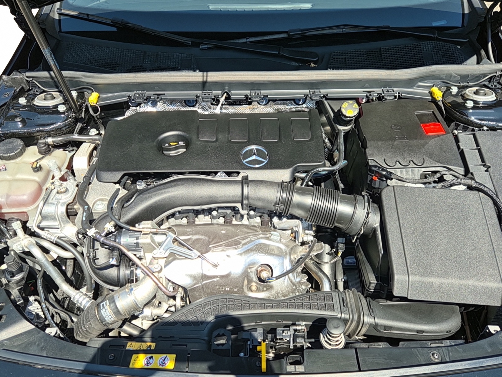 MERCEDES-BENZ A 250 4Matic 8G-DCT - 21