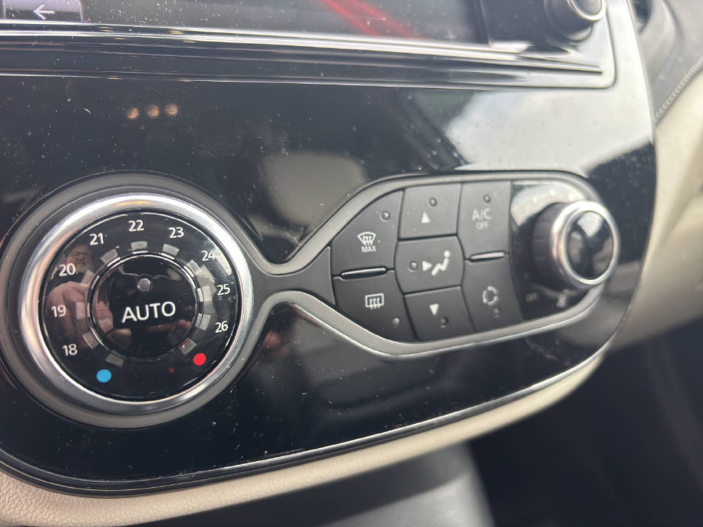 RENAULT Captur 1.2 TCe Initiale EDC - 11