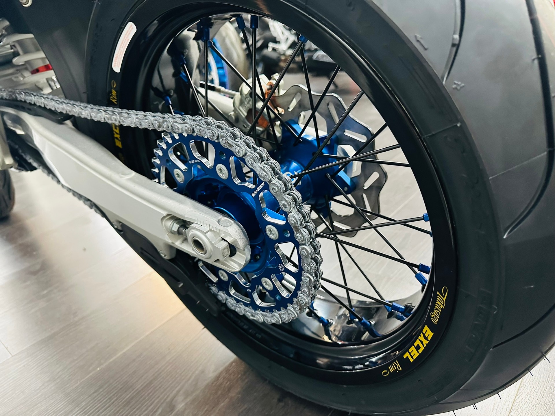 HUSQVARNA FE 501 Supermoto - 12