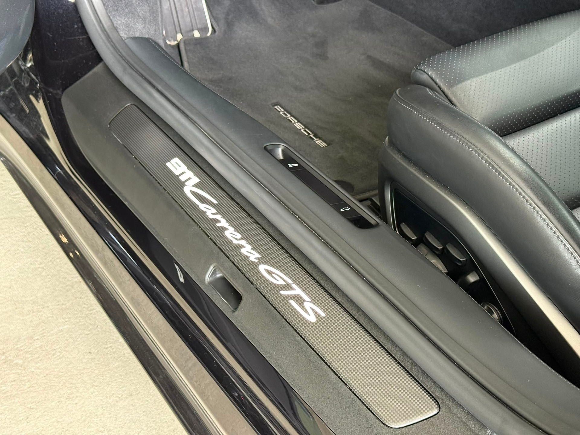 PORSCHE 911 992.1 Carrera GTS PDK mit Aerokit - 6