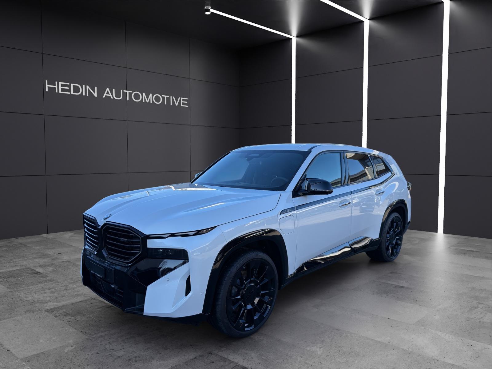 BMW XM 50e Plug-in Hybrid SUV / Geländewagen