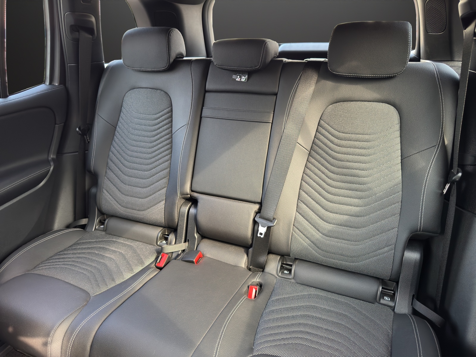 MERCEDES-BENZ GLB 220 d 4M 8G-Tronic - 15