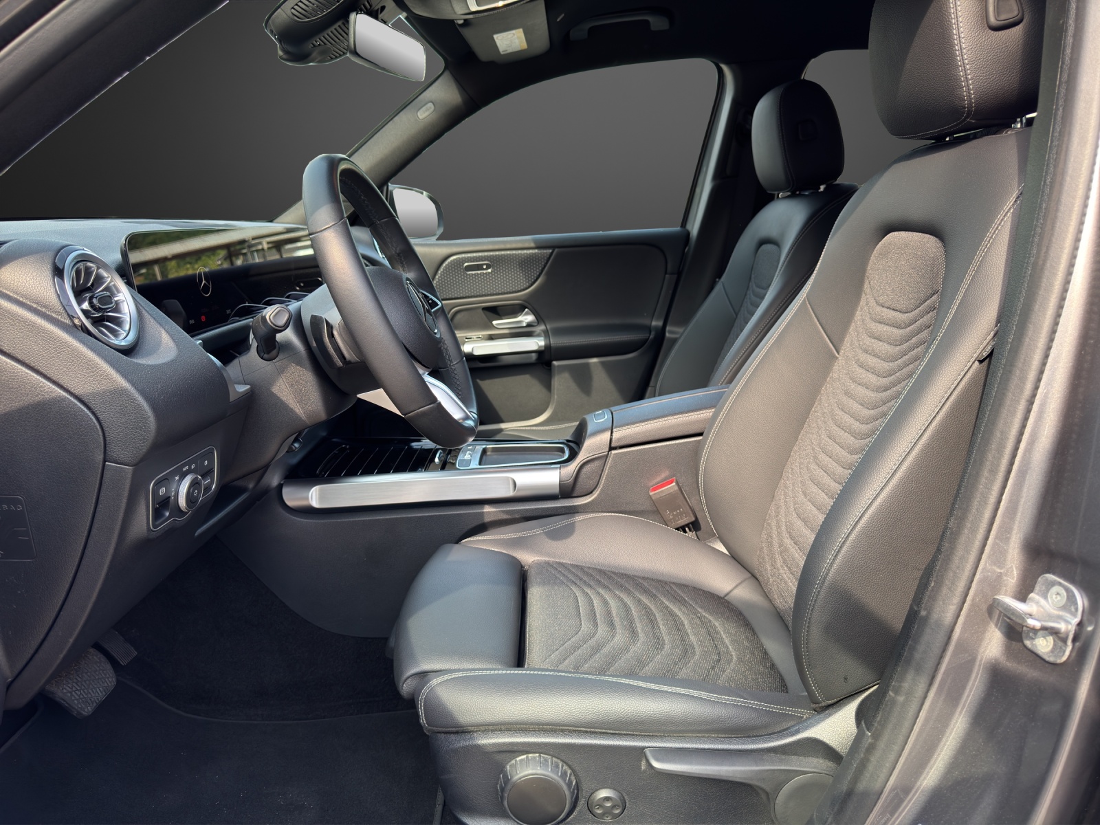 MERCEDES-BENZ GLB 220 d 4M 8G-Tronic - 10