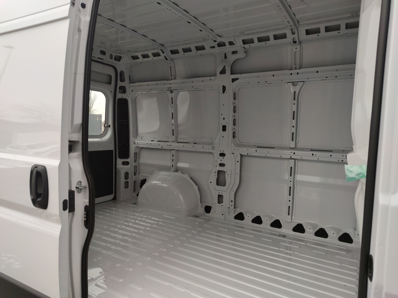 PEUGEOT Boxer Kaw. 333 L2H2 2.2 BlueHDi 140 S/S - 11