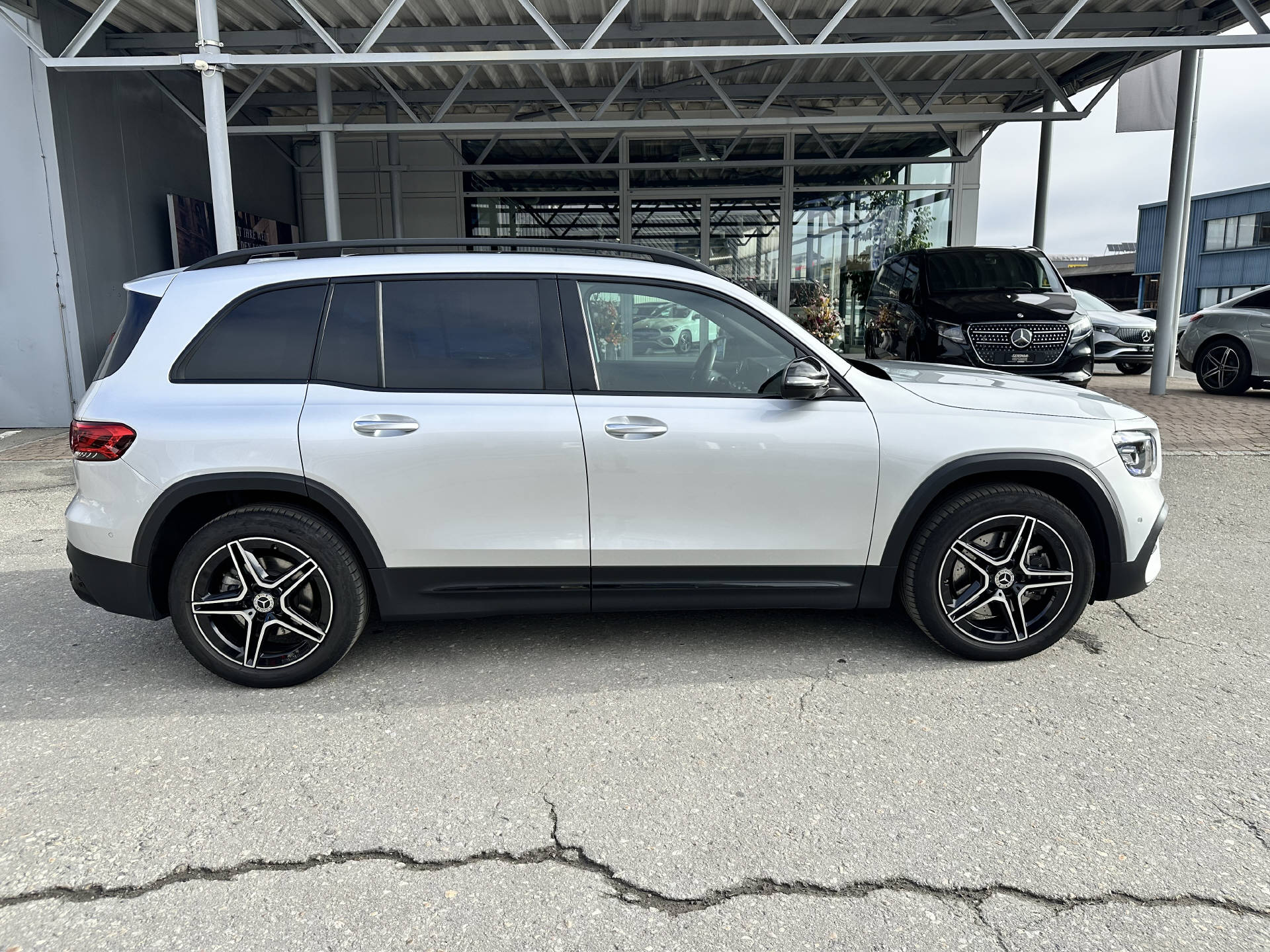 MERCEDES-BENZ GLB 250 AMG Line 4matic - 2