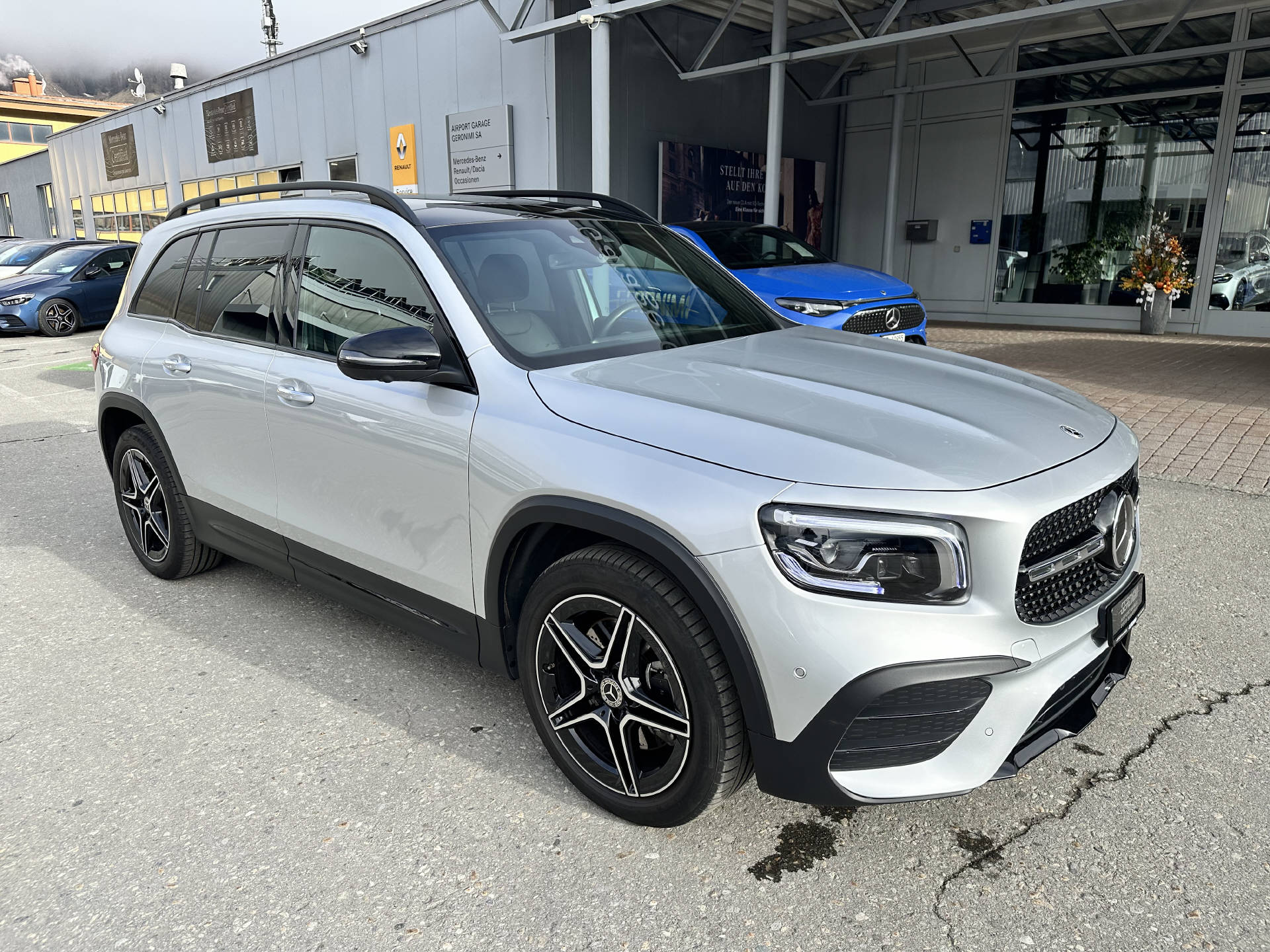 MERCEDES-BENZ GLB 250 AMG Line 4matic - 3