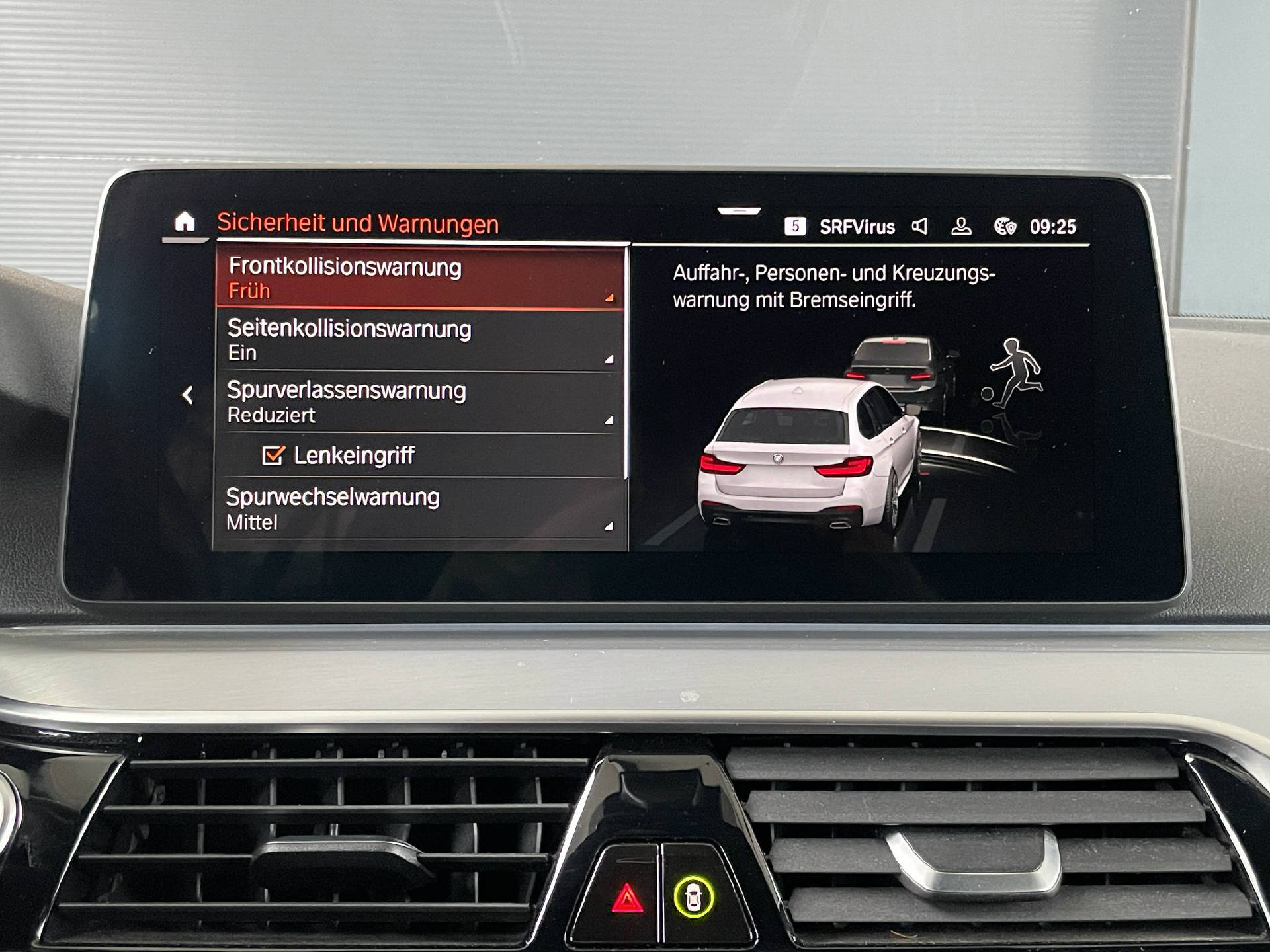 BMW 530e xDrive SAG Touring-13