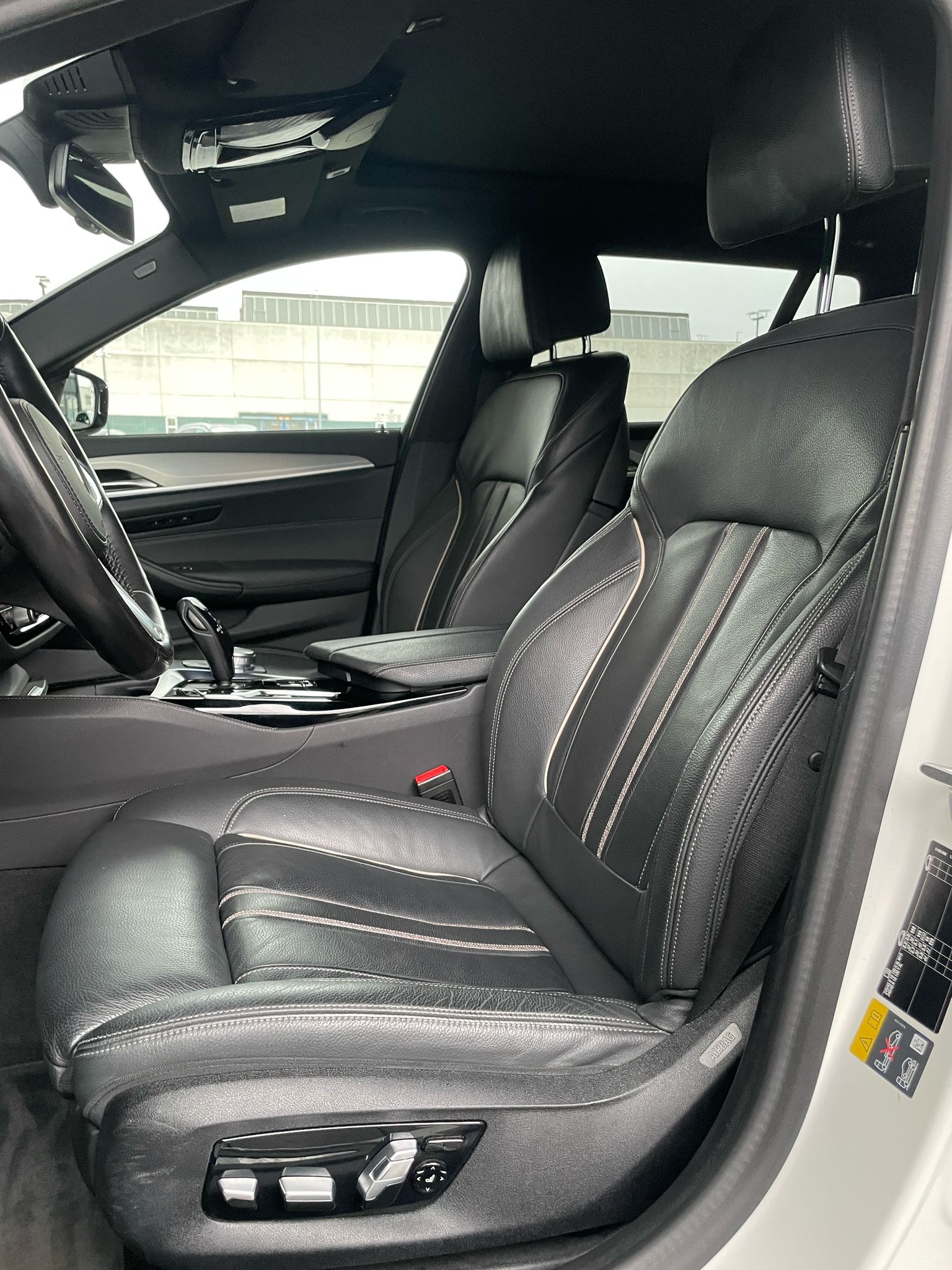 BMW 530e xDrive SAG Touring-5