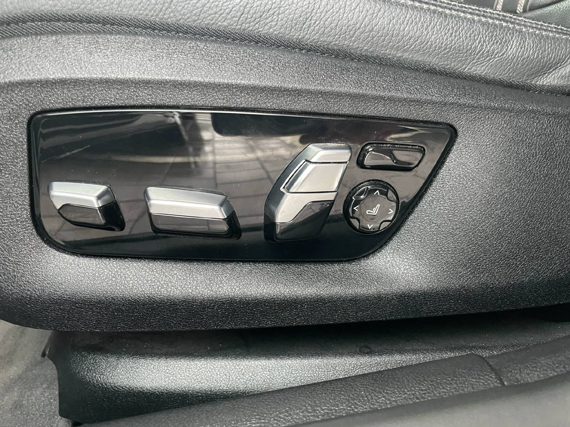 BMW 530e xDrive SAG Touring-9