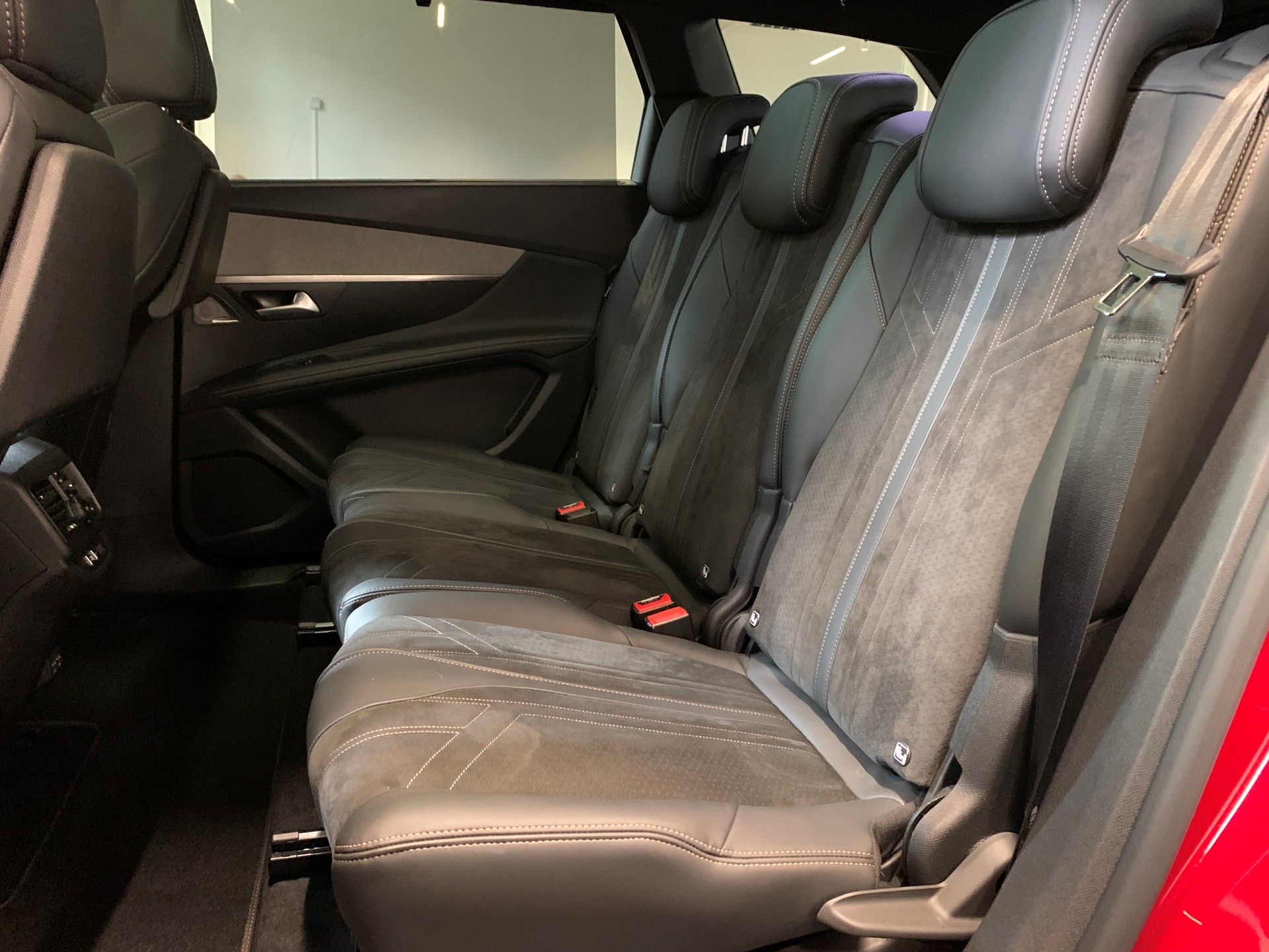 PEUGEOT 5008 1.6 Pure Tech GT Pack EAT8 - 10