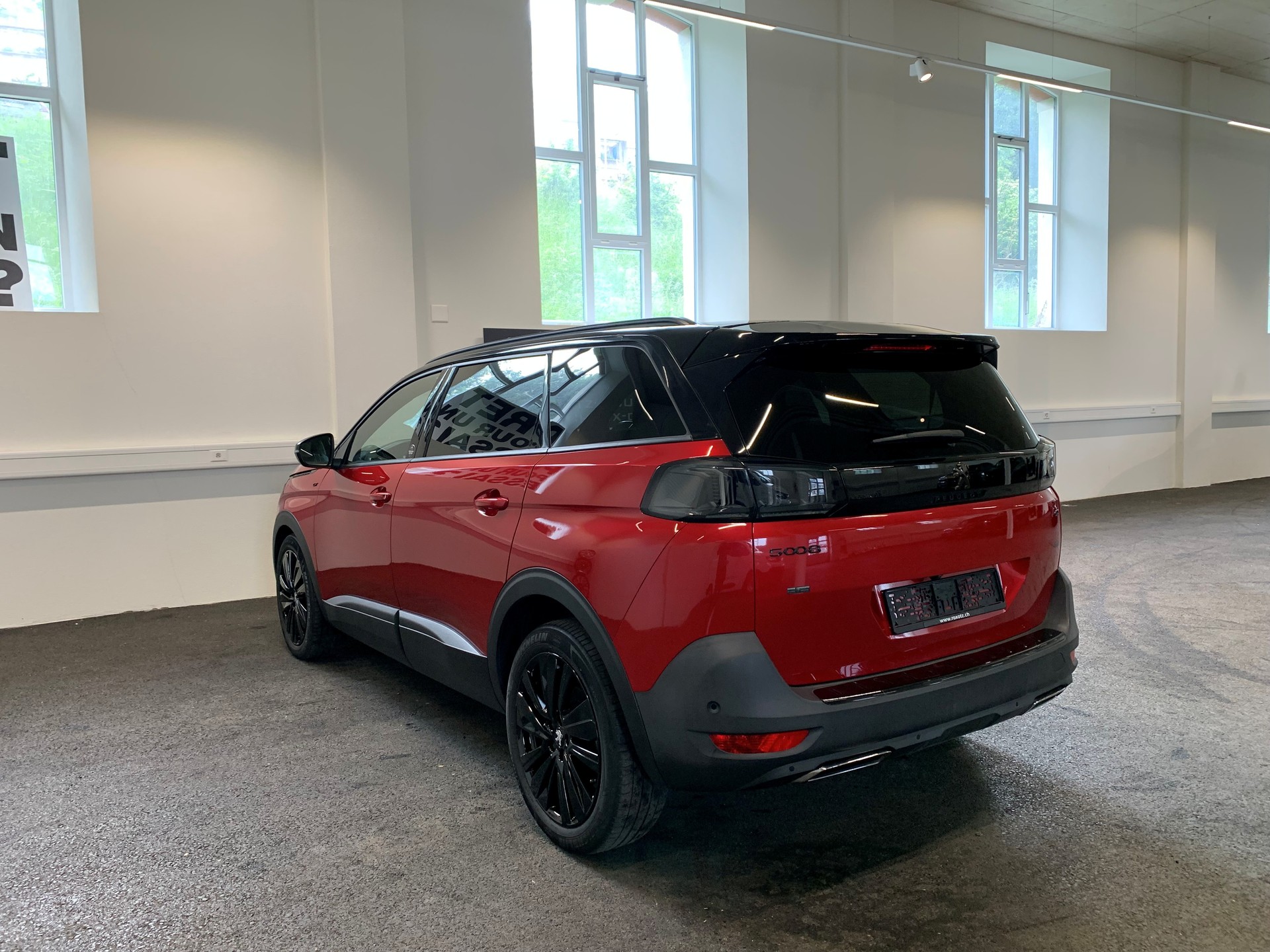 PEUGEOT 5008 1.6 Pure Tech GT Pack EAT8 - 6