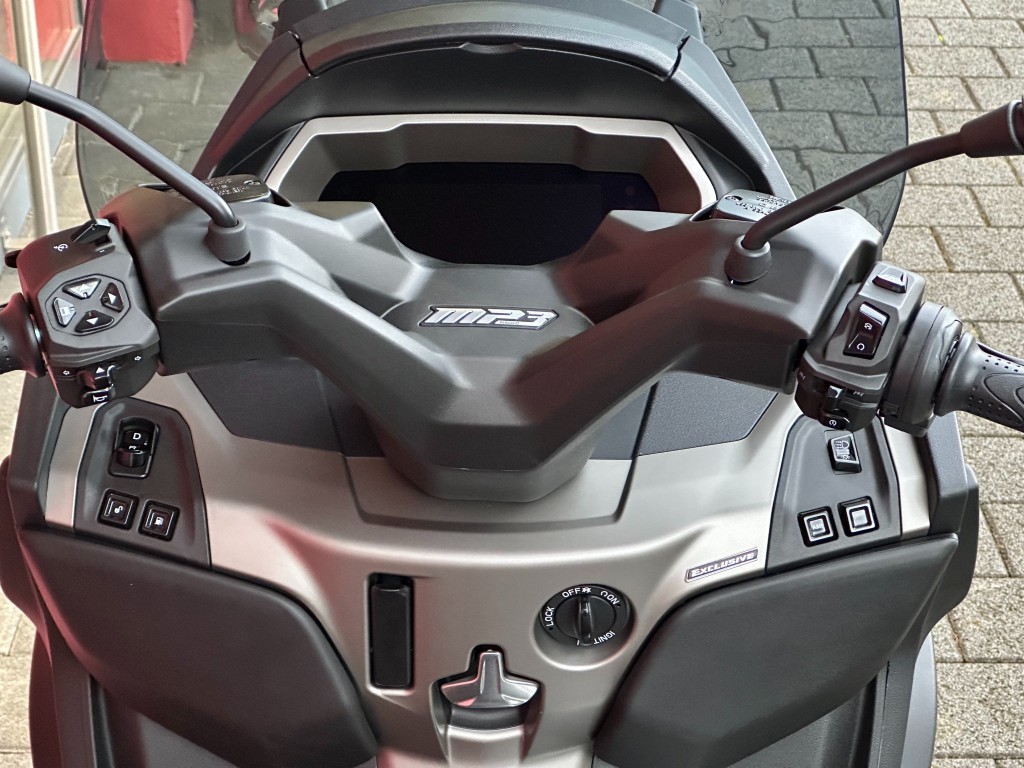 PIAGGIO MP3 530 Exclusive E5+ - 2