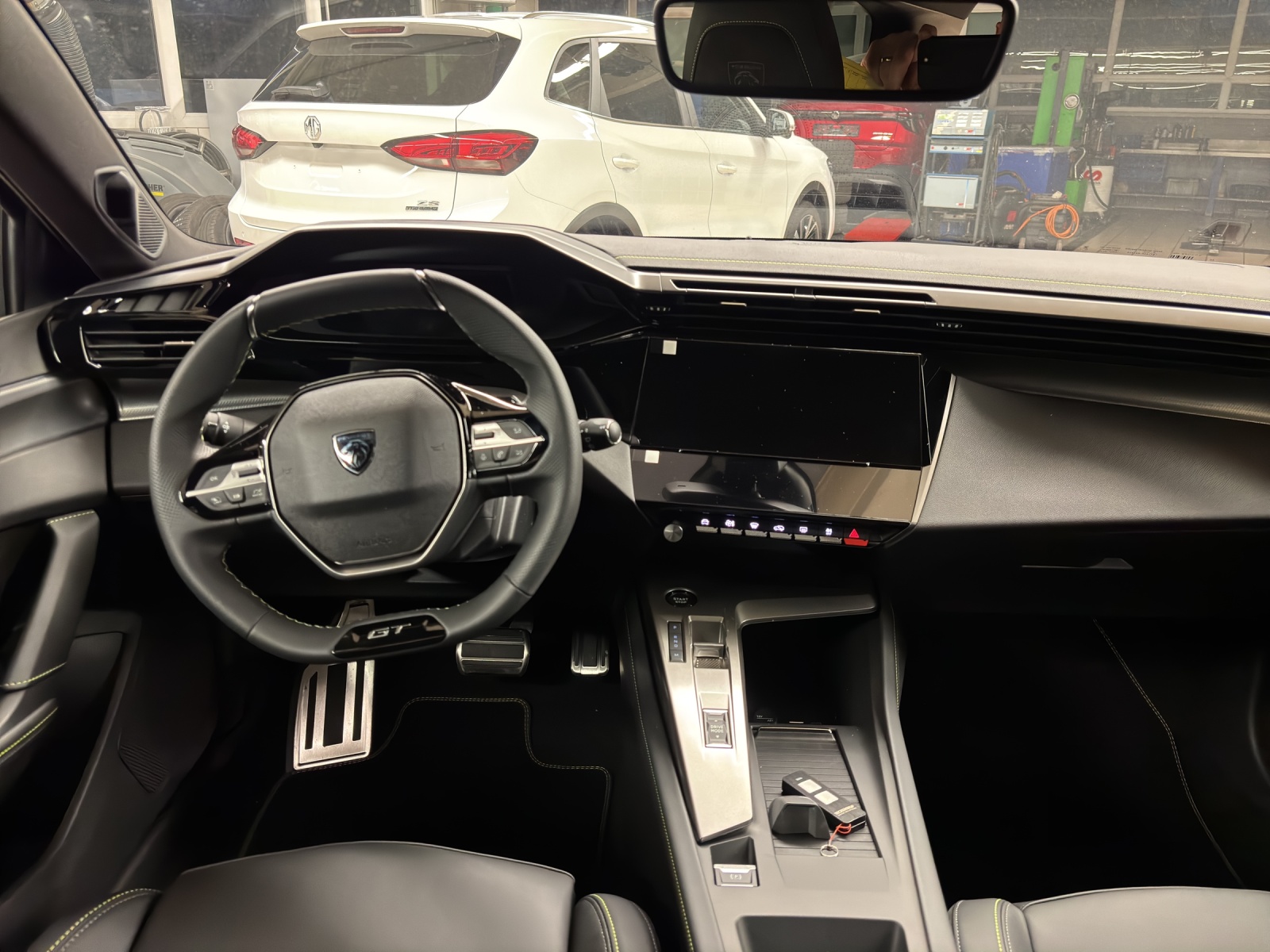 PEUGEOT 308 SW 1.2 Hybrid GT - 5