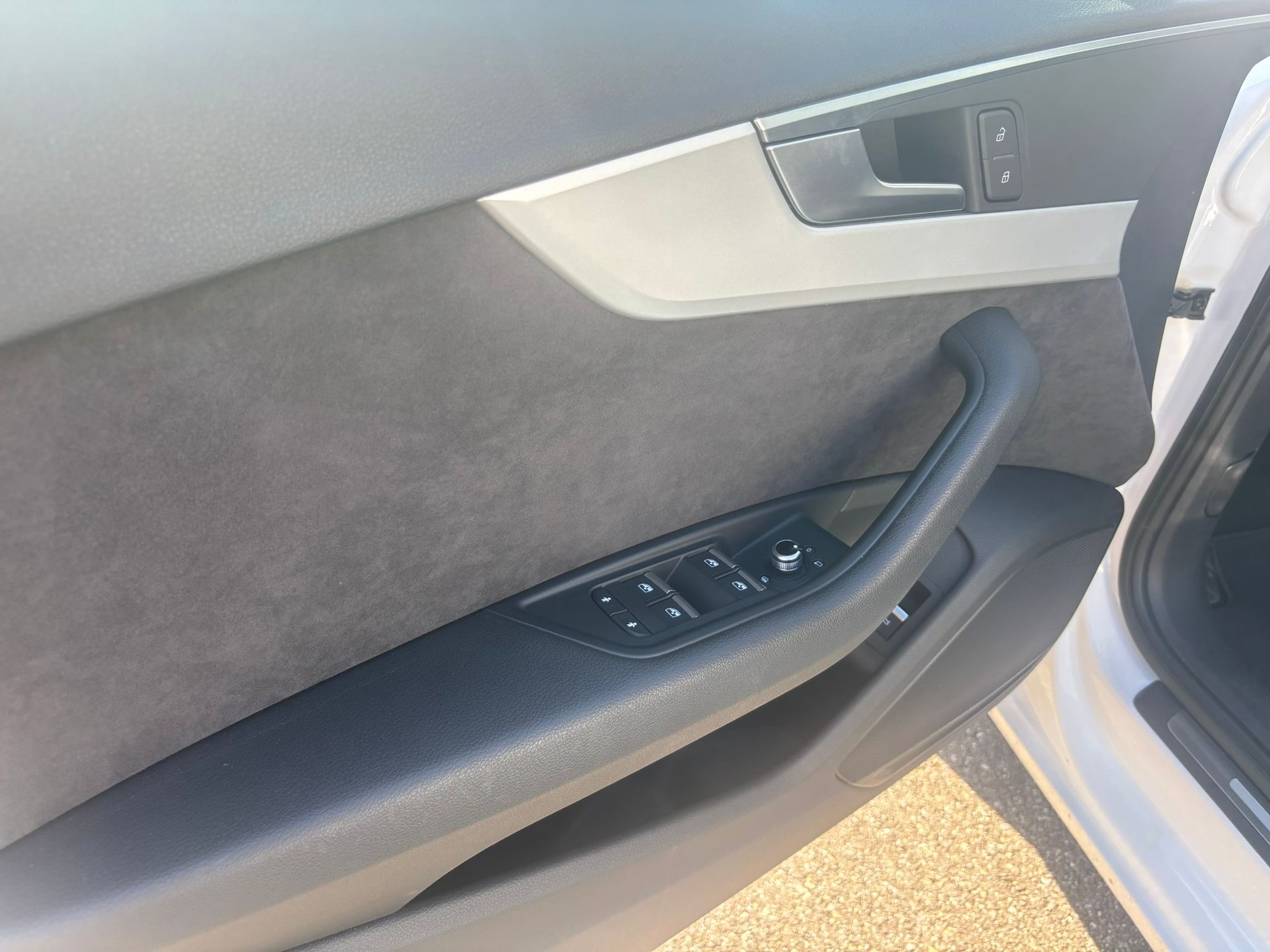 AUDI A4 Avant 2.0 TDI quattro S-tronic - 13